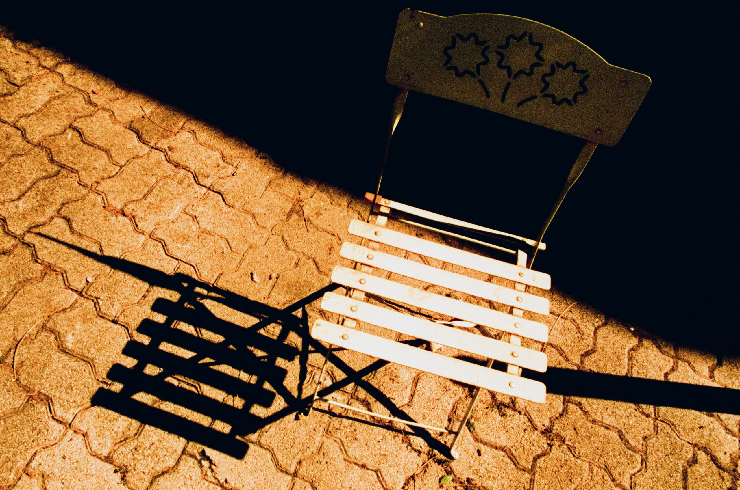 The contract // france, mazaugues. EVER EXPOSED