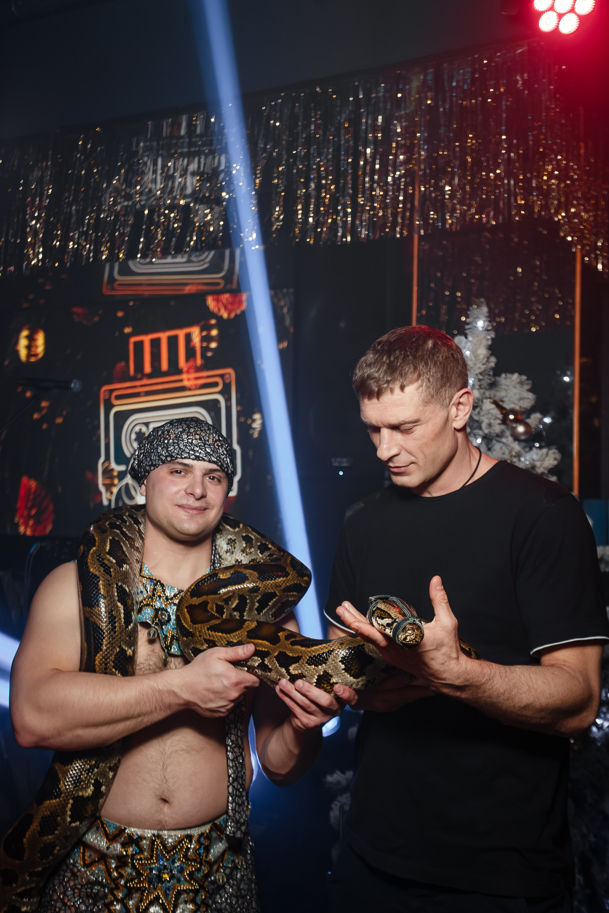 Новогодняя ночь_Santa Barbara_Симферополь_31.12.2024. Аминов Руслан | Фотограф