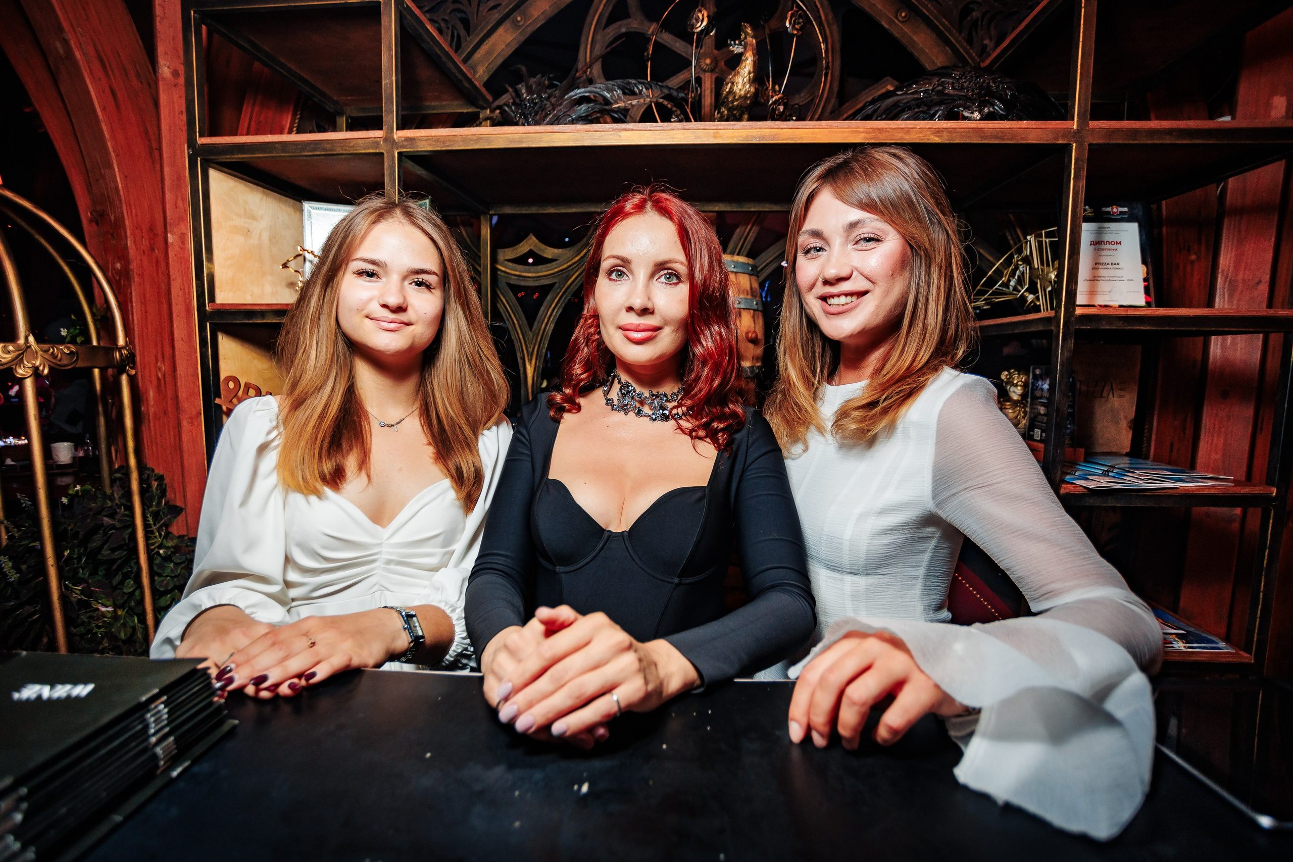 PTIZZA SHOW. Gold & Black in Ptizza Bar_Ялта_6.07.2025. Аминов Руслан | Фотограф