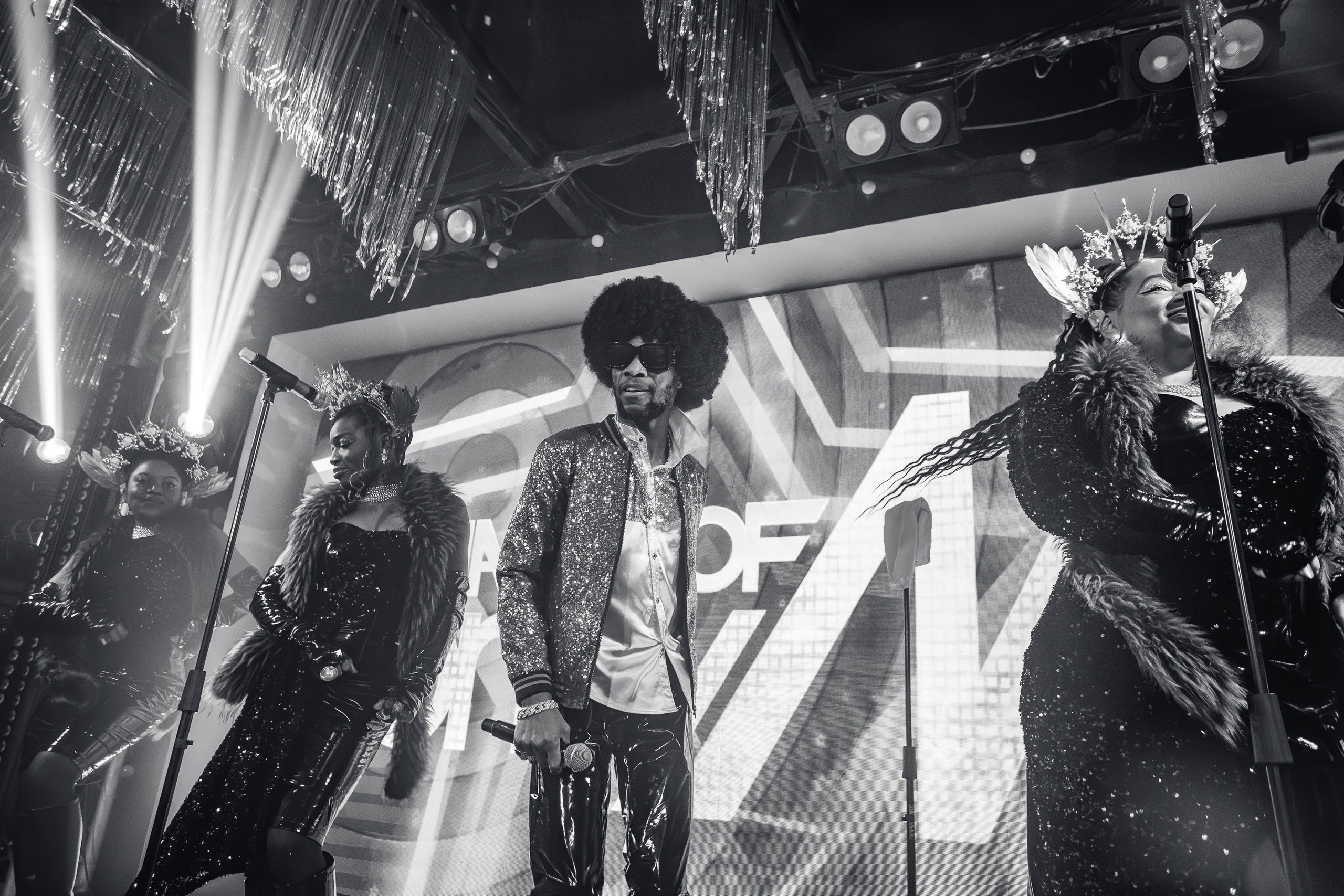 «Magic of BONEY`M «_Чайка на пляже_Ялта_06.12.2025 г. Аминов Руслан | Фотограф