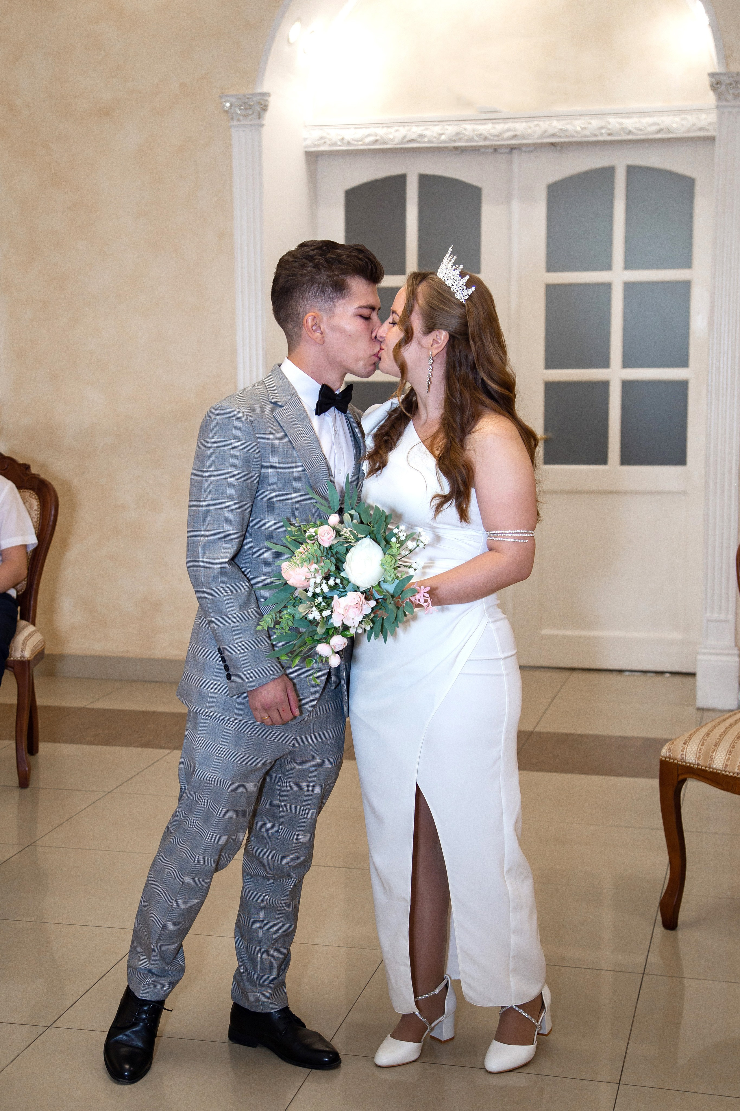 Свадебные фото. Фотограф Краснодара, фотограф в парке Галецкого.репортажный фотограф. детский фотограф, свадебный фотограф. профессиональный фотограф