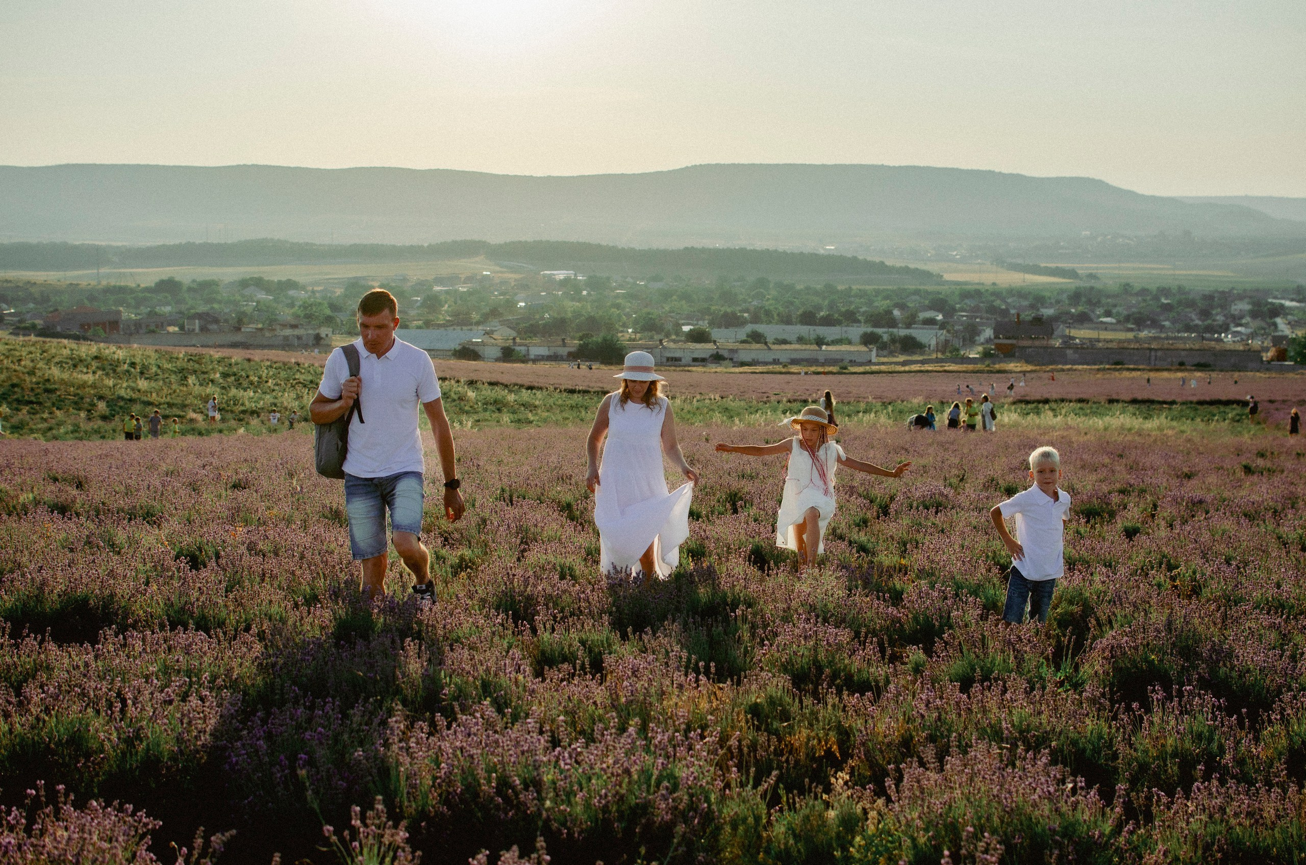 Лаванда 2025. Саша, Женя, Маша и Дима. Фотограф в Евпатории и по Крыму с которым комфортно всем Добровольская Татьяна