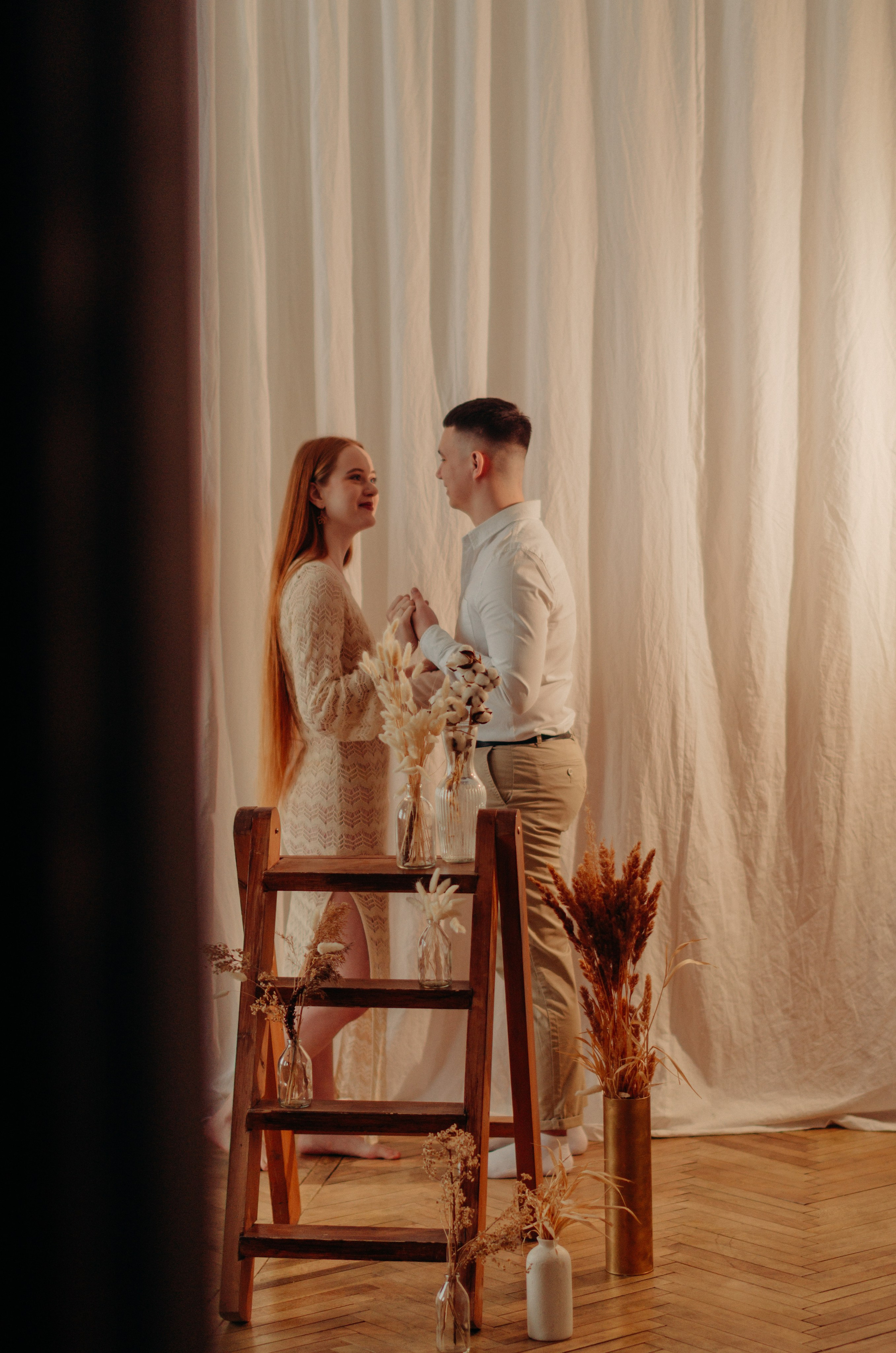 Love Story в фотостудии в стиле бохо. Денисова Аля — фотограф для парных съемок и индивидуальных историй в Барнауле