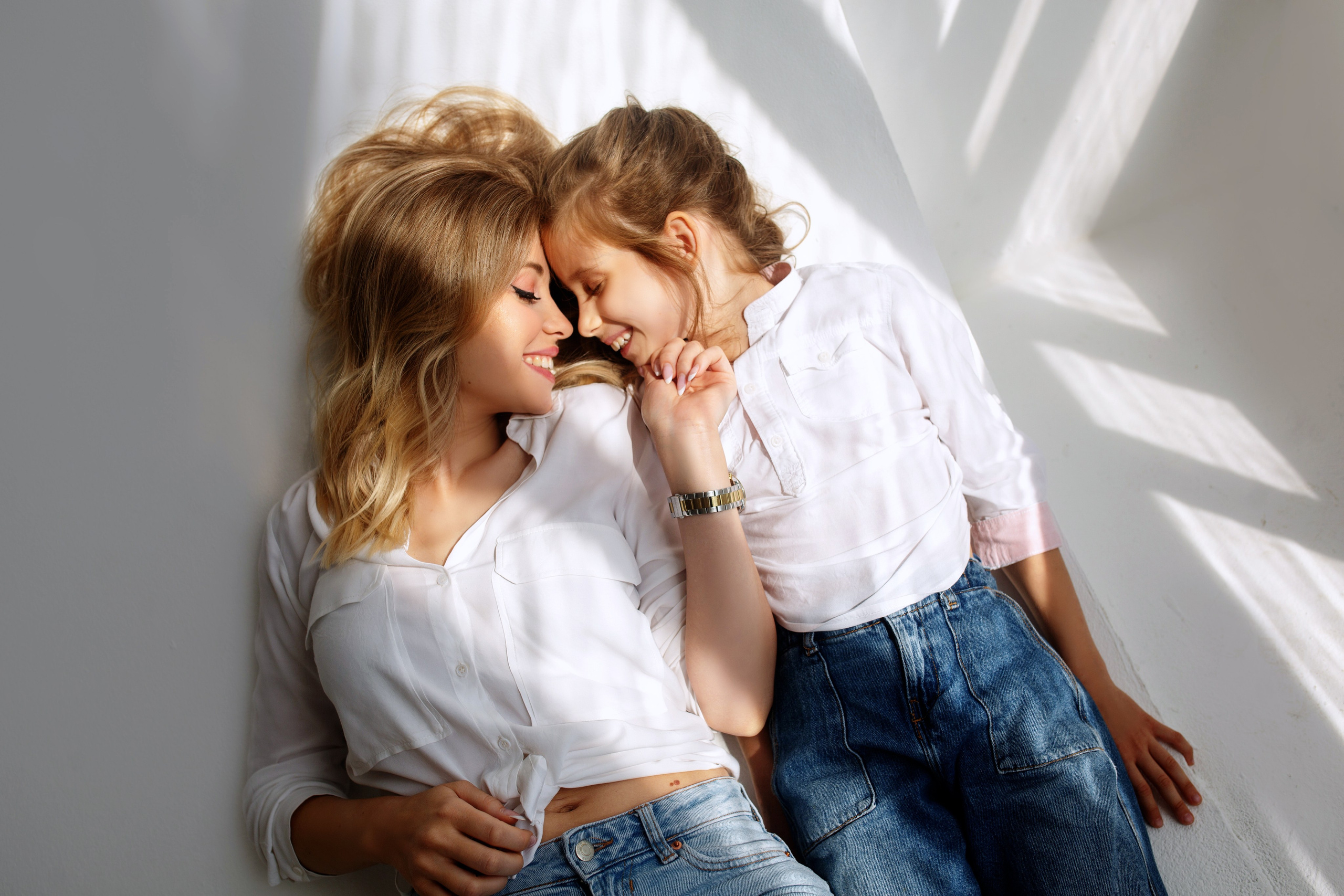 Семейная фотосессия в студии и дома Спб портфолио Насти Околот