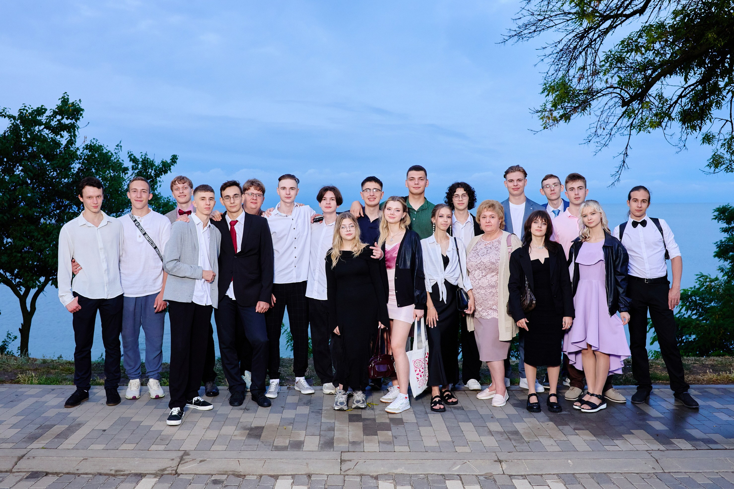 Выпускной 35 Сош. Фотограф Выпускные альбомы Таганрог Сергей Коробченко