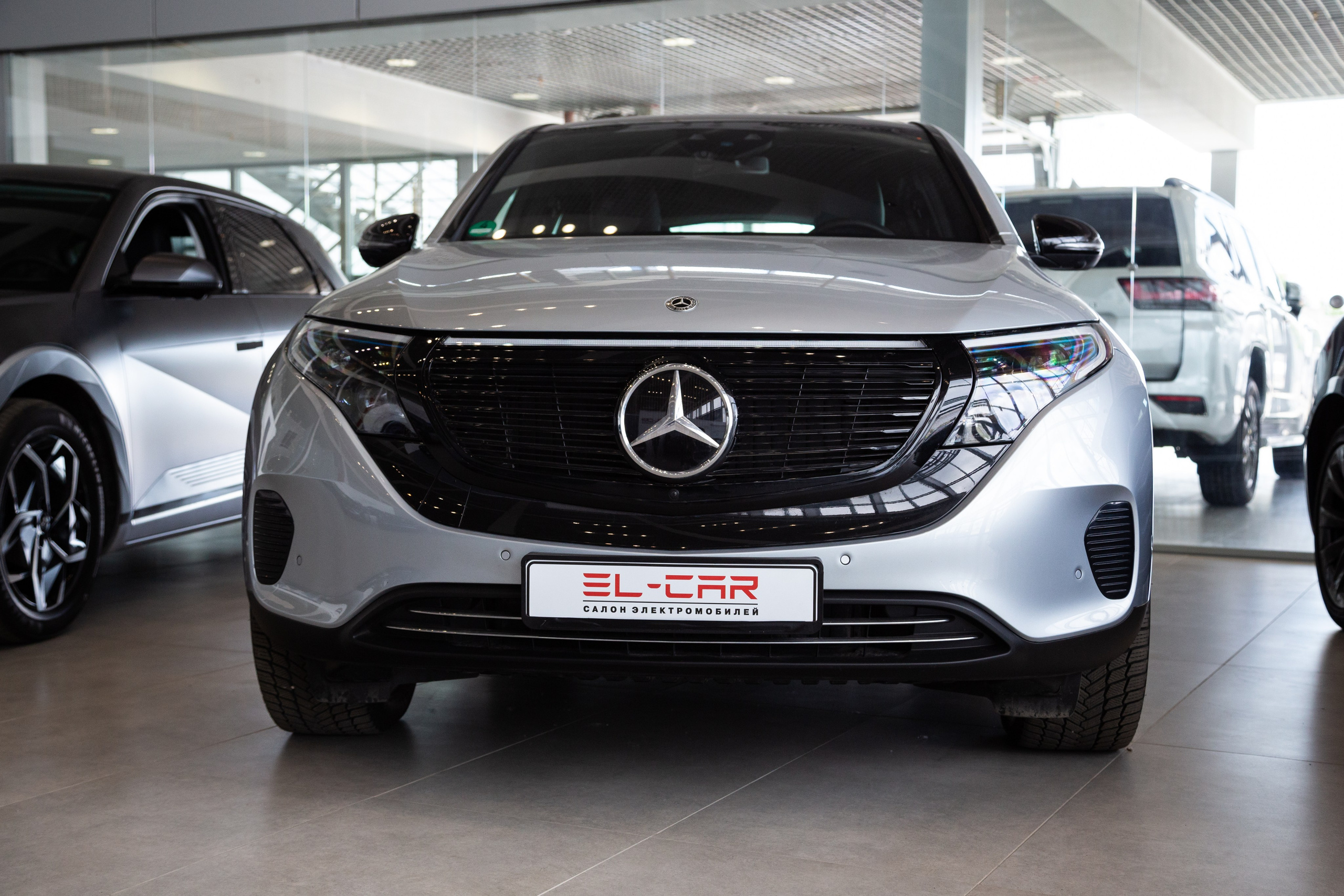 Салон электромобилей El-Car. Свадебный фотограф Пермь Олеся Брагина