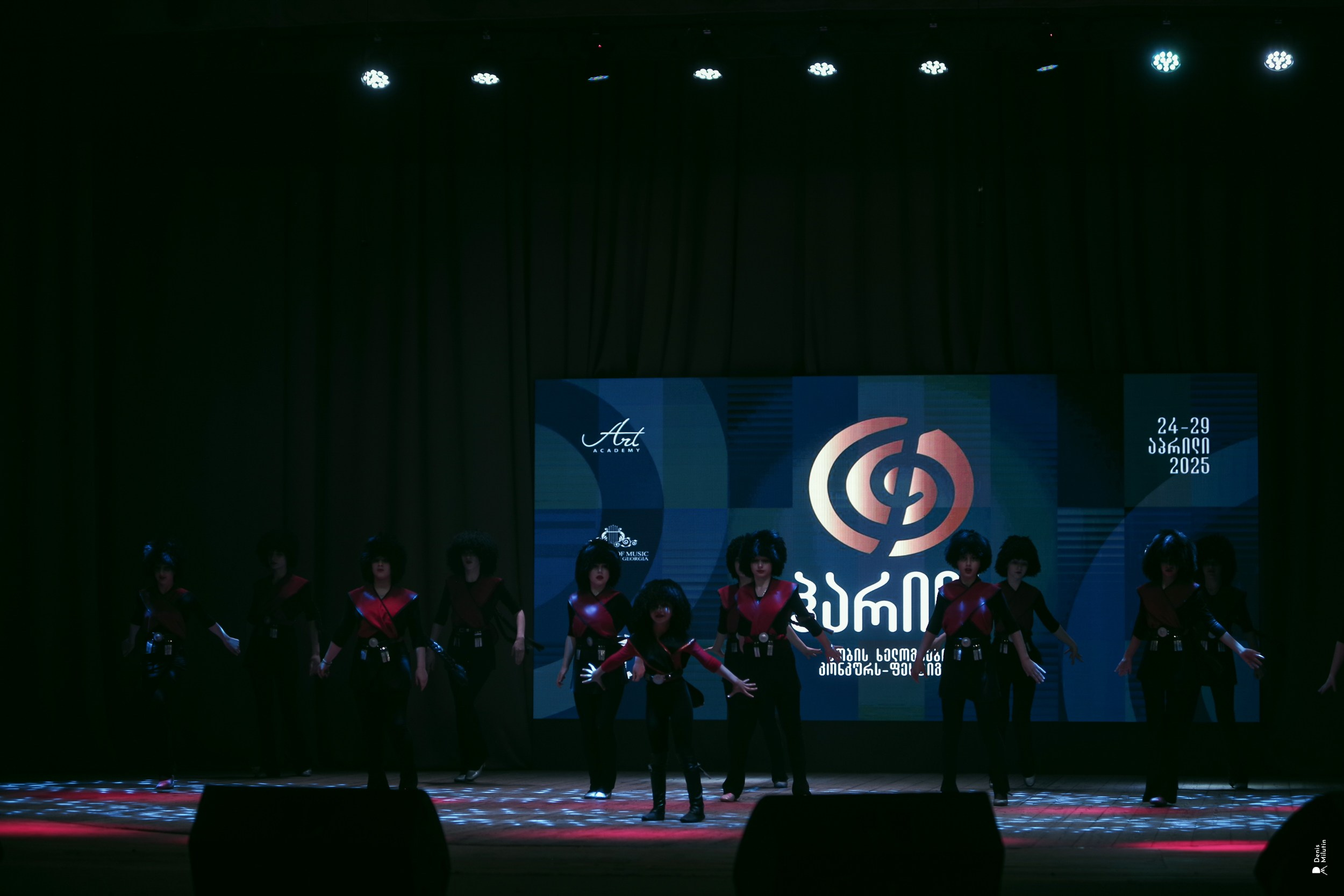 Танцы в Хоби. Портретный фотограф Денис Милютин