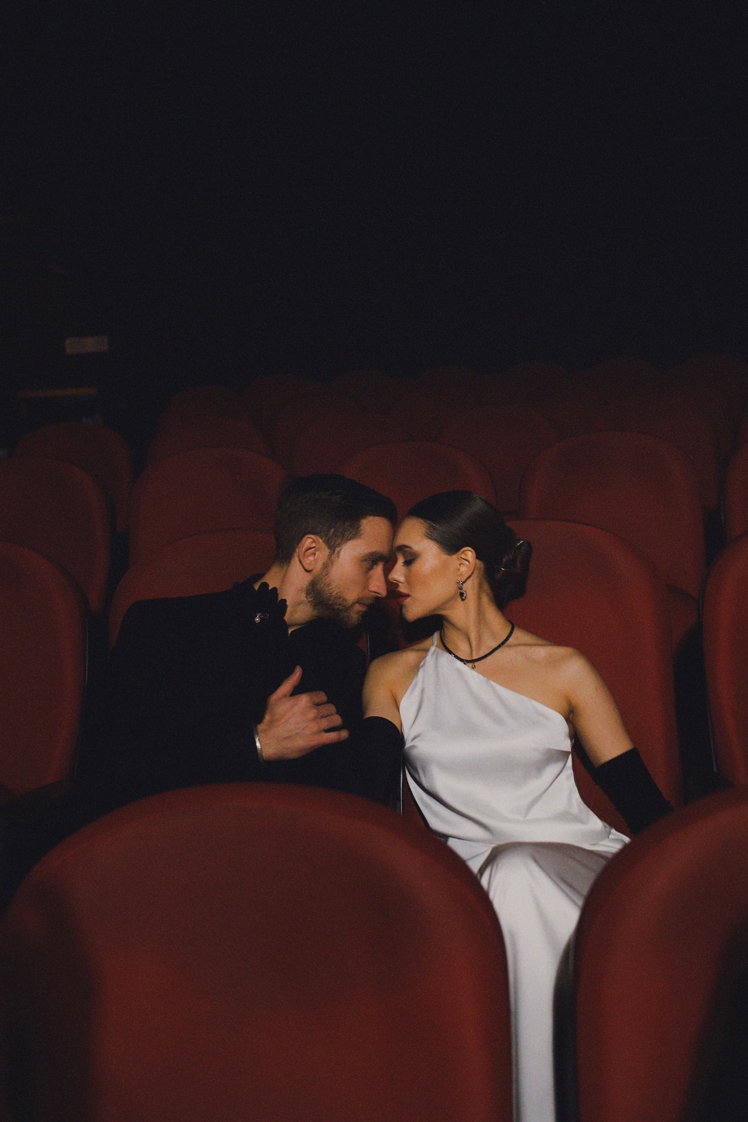 Когда в зале погас свет. Свадебный фотограф в Москве и Санкт- Петербурге Алина Сараева