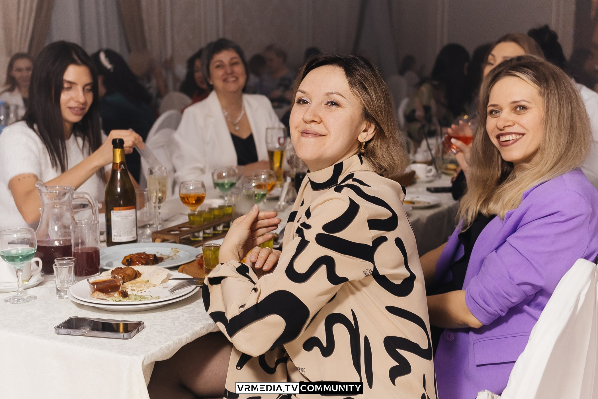 Международный женский день в ресторане «Лазурный Берег»