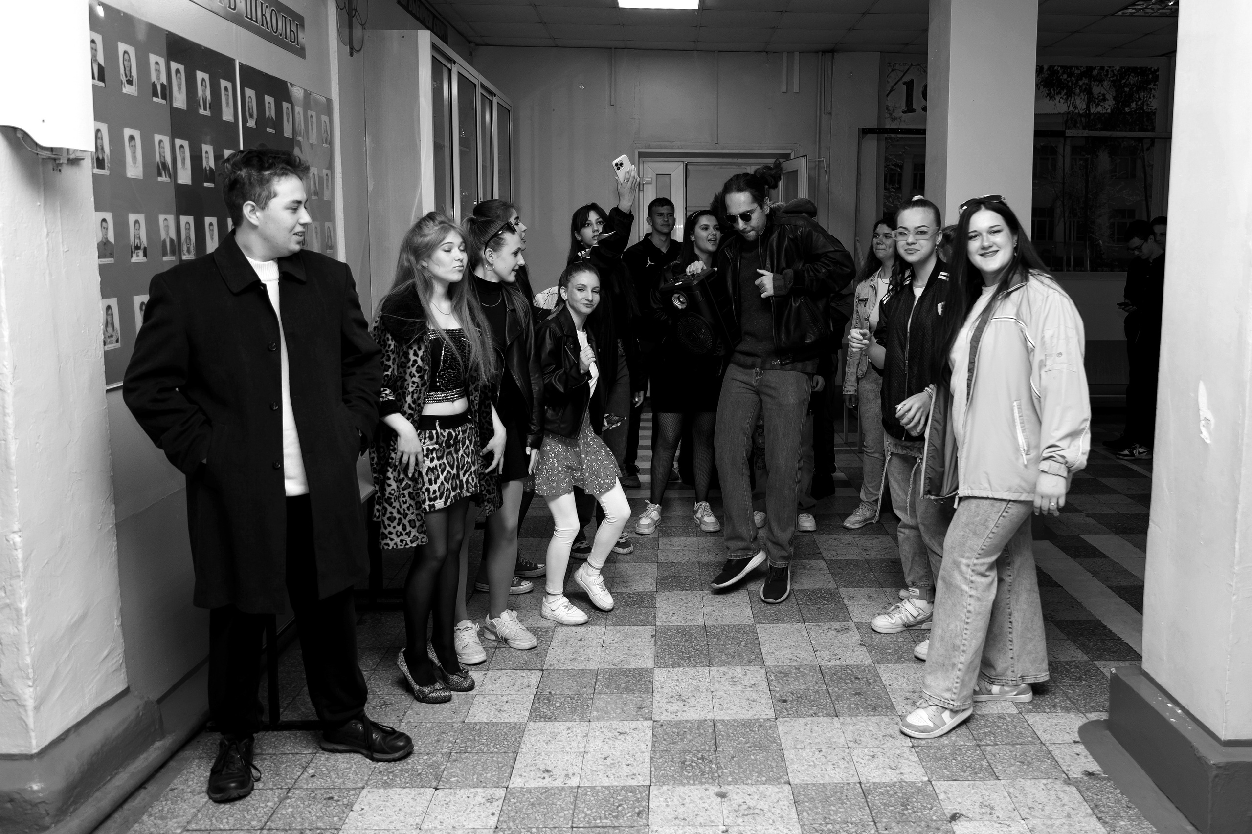 11 класс день не послушания в школе. Фотограф Любовь Корниенко, Примоский край