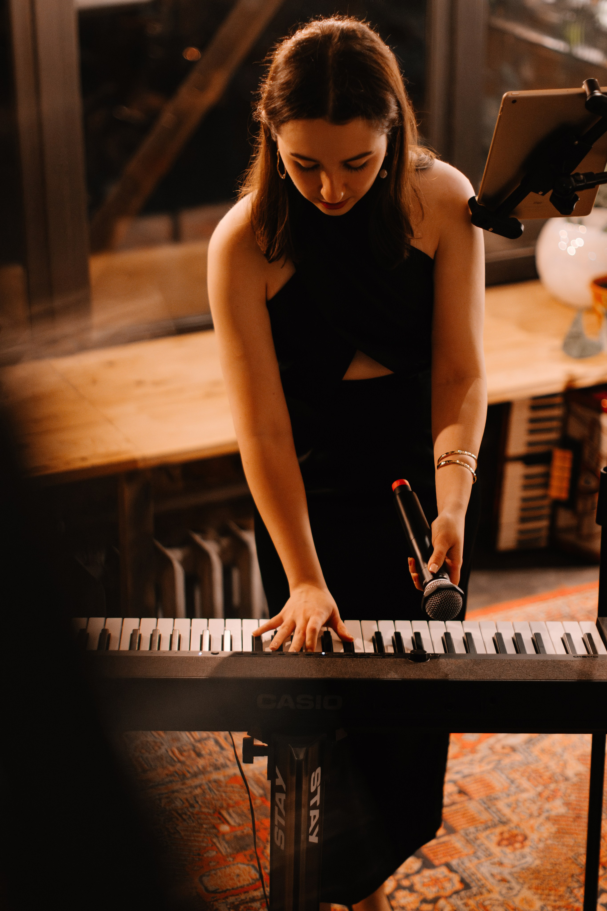 Квартирник MUZOTEKA: «Осенний ДеПесняк». Фотограф в Челябинске Любовь Денисенко