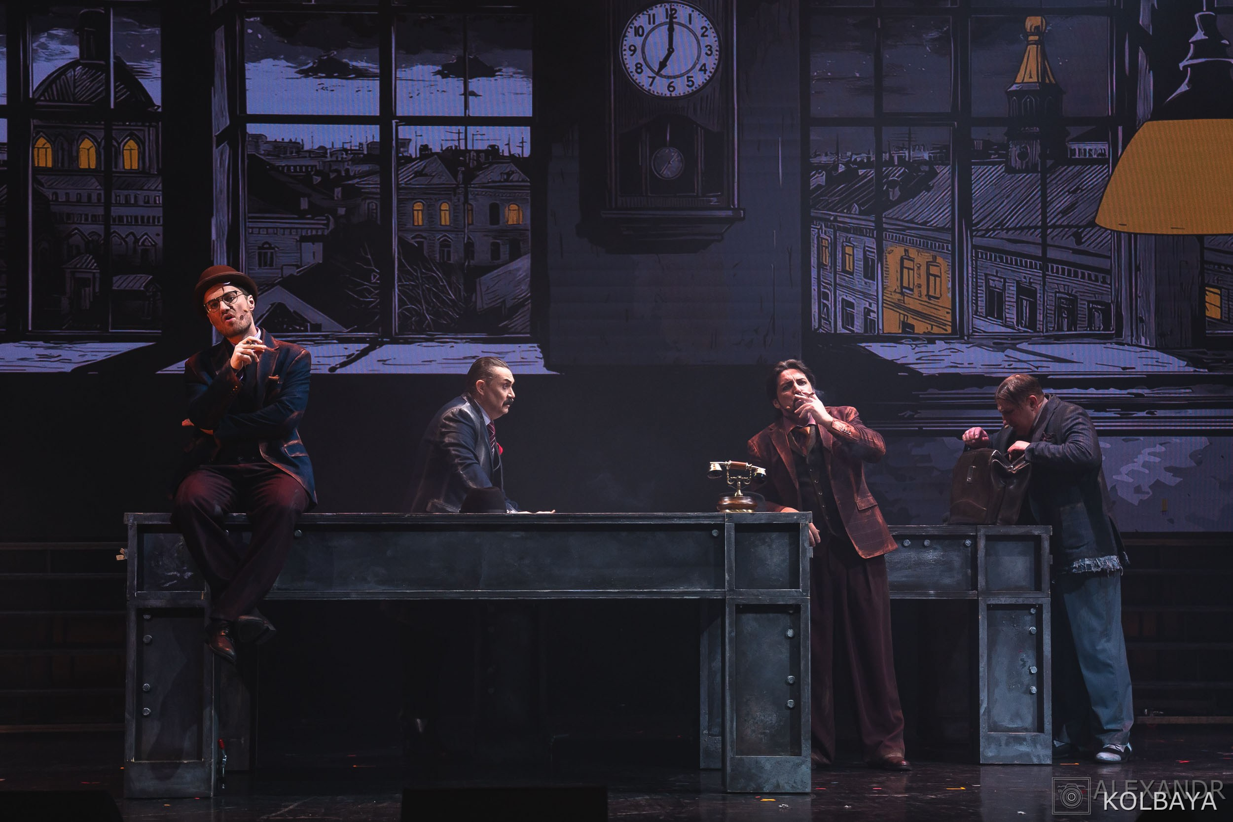 Фотографии со спектакля «Однажды в городе N». Концертный и театральный репортажный фотограф в Москве Александр Колбая