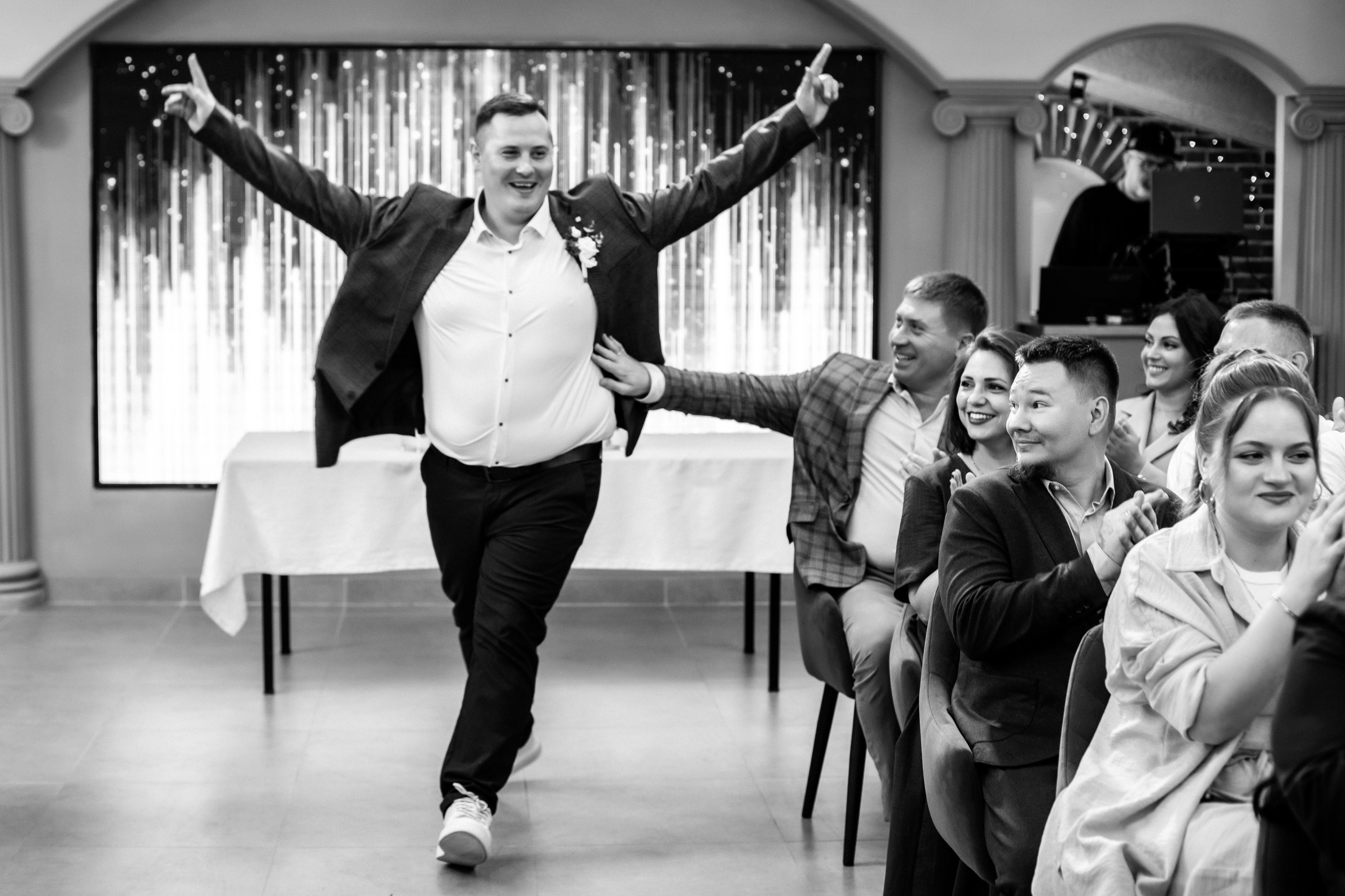 Саша & Валя. Свадебный и портретный фотограф в Омске Антон Карев