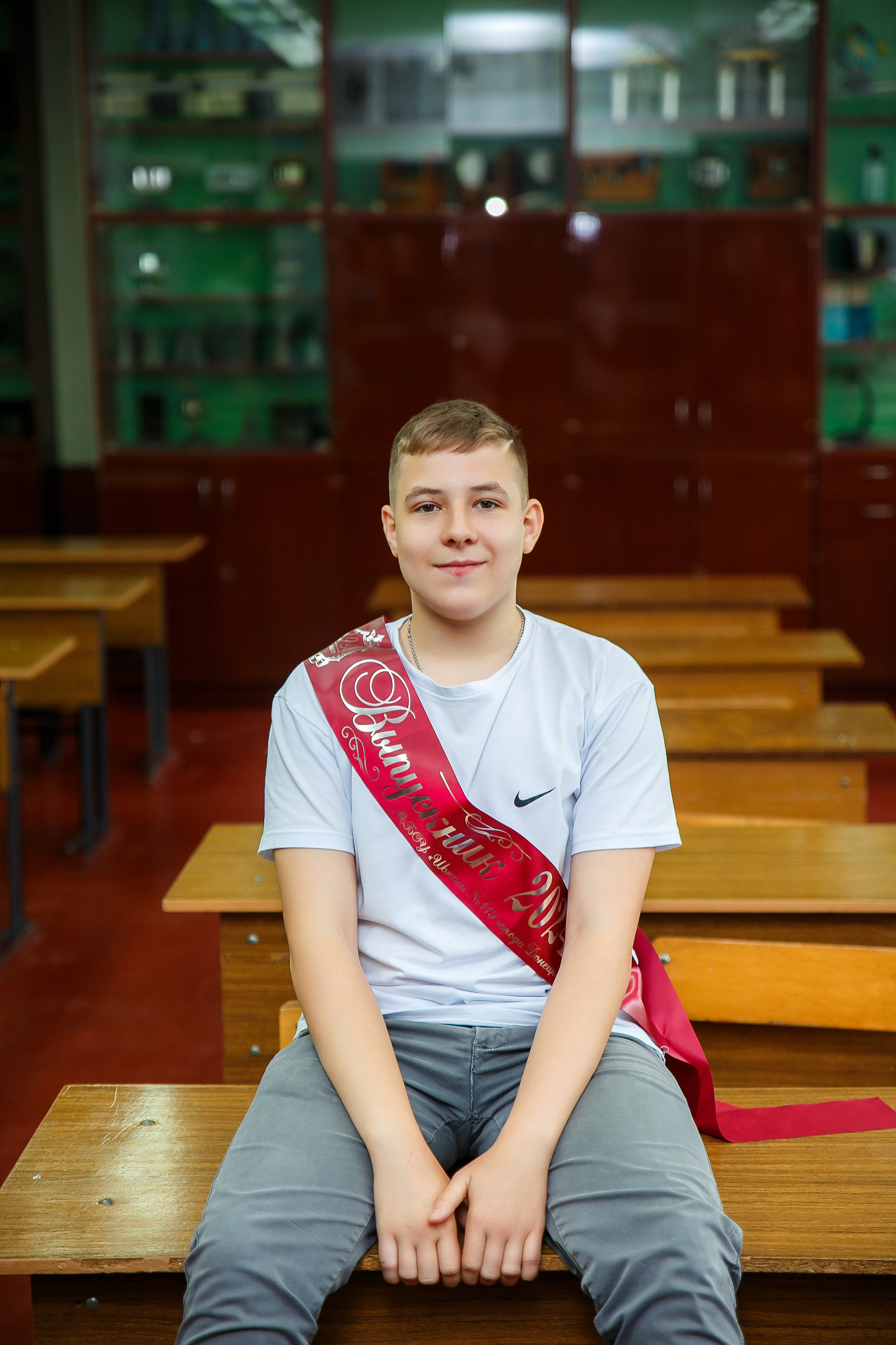 КЛАССИКА. Выпускные альбомы в Донецке и ДНР. Фотограф Донецк и ДНР