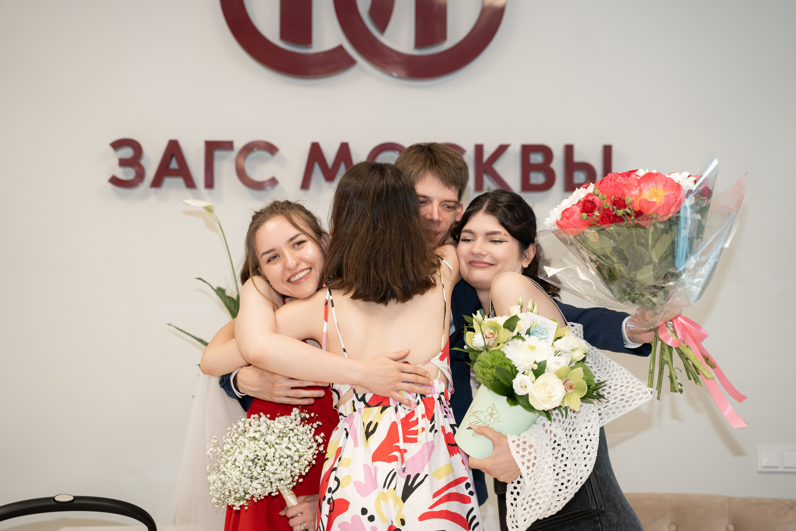 Гоша & Женя | Роспись, прогулка под дождем. Свадебный фотограф Москва Инесса Зверева