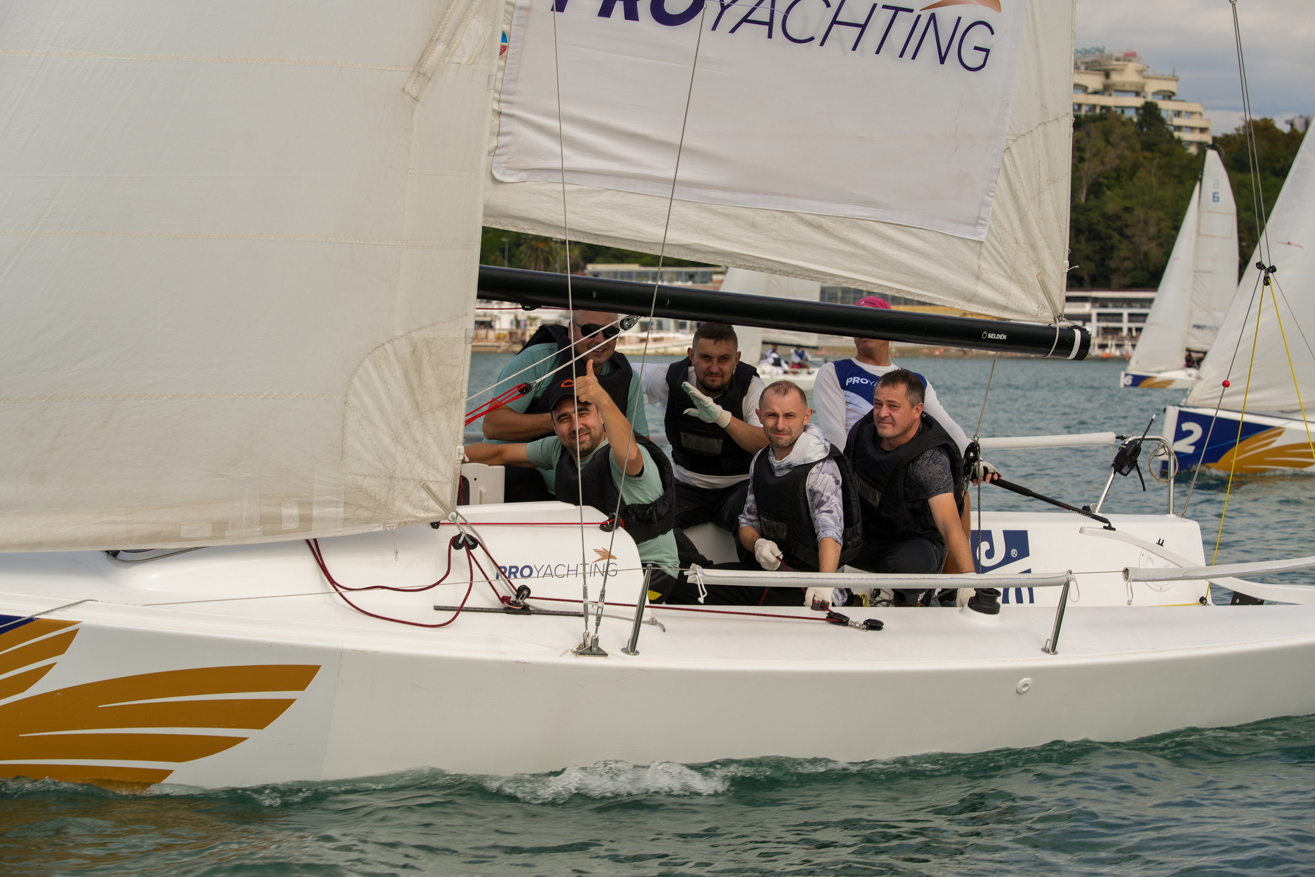 Яхтенная регата для компании Агрегатка. Репортажный фотограф в Красной Поляне и Сочи Павлюченко Екатерина