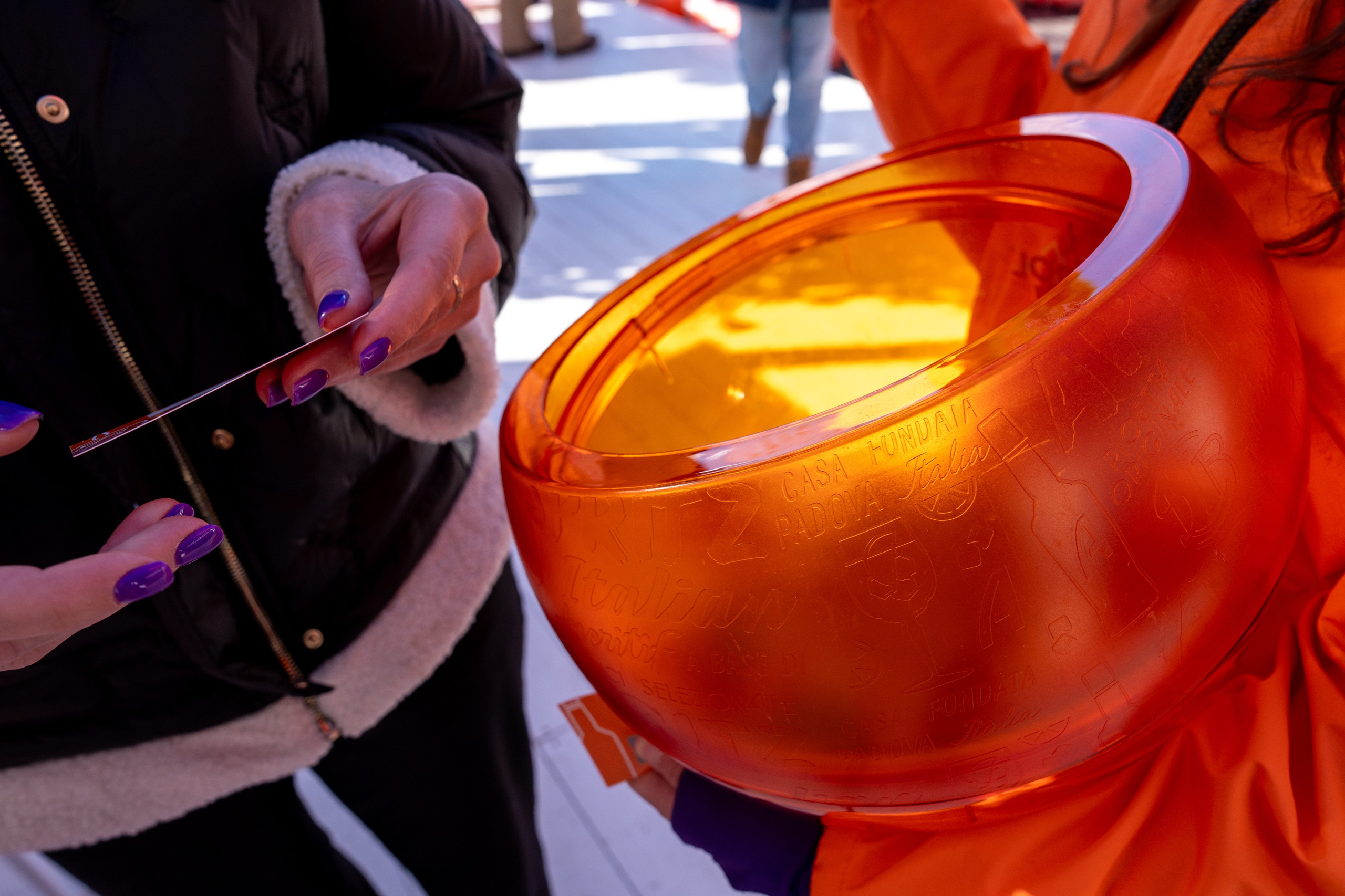Фотоотчет партнерской интеграции Aperol Spritz на Роза Фест 2025. Репортажный фотограф в Красной Поляне и Сочи Павлюченко Екатерина
