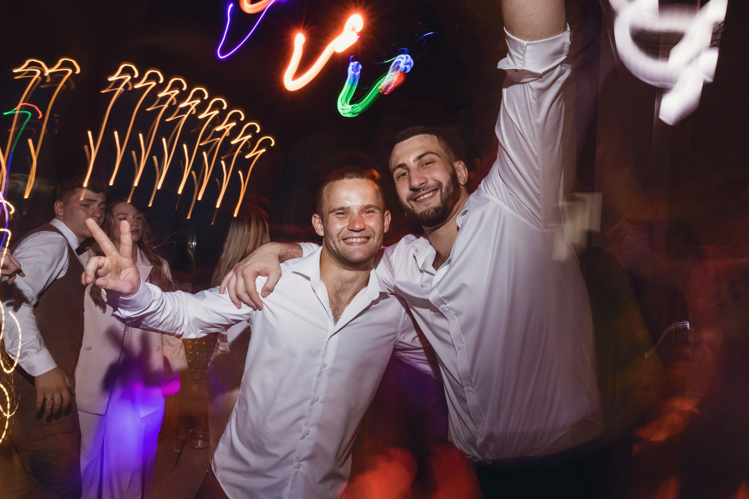 Никита и Ульяна (максимальный — Винотека). Свадебный и семейный фотограф в городе Сургуте Стерликова Светлана