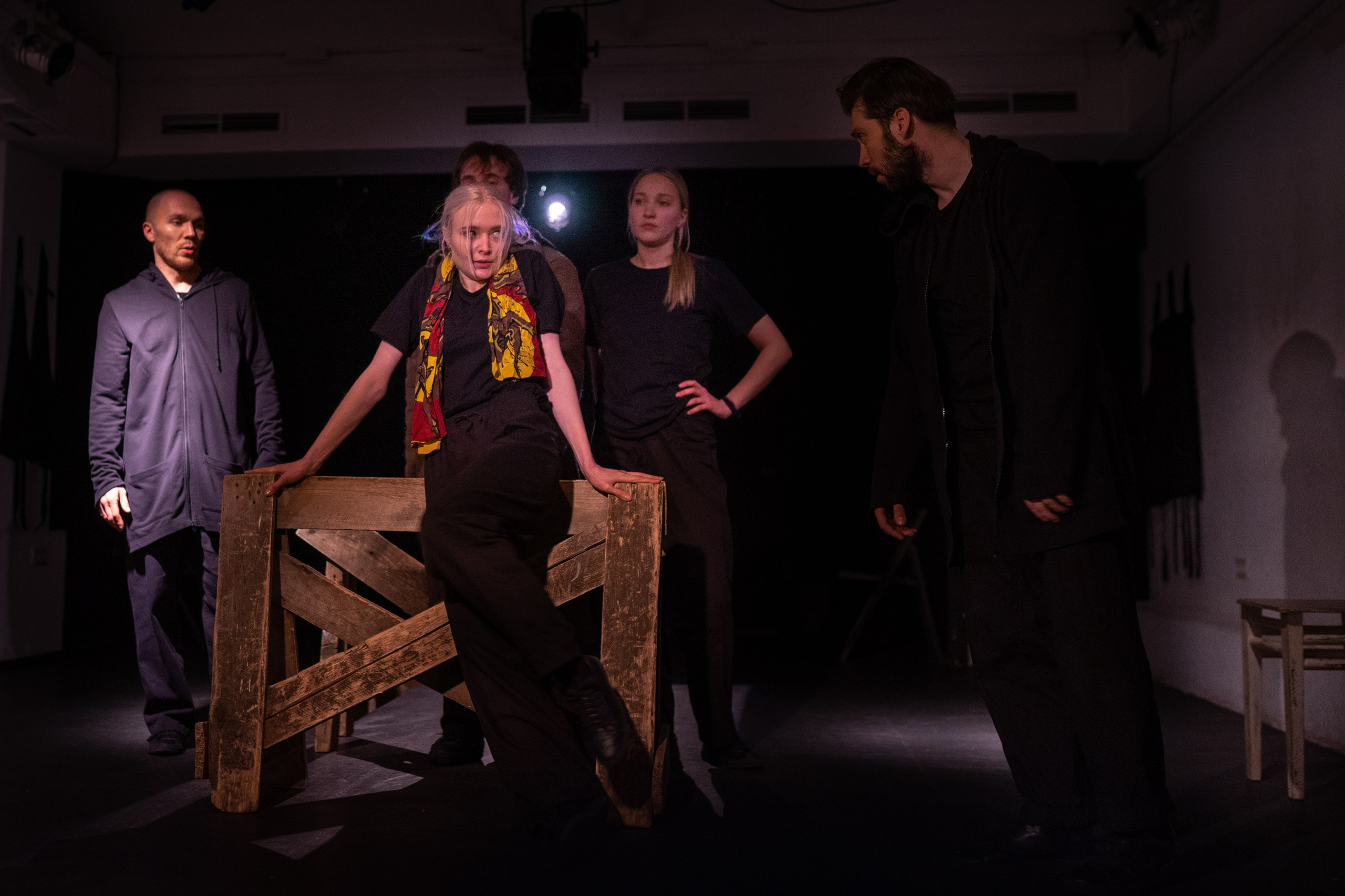 Преступление и наказание. Фотограф Нинель Гюрсой, г. Москва