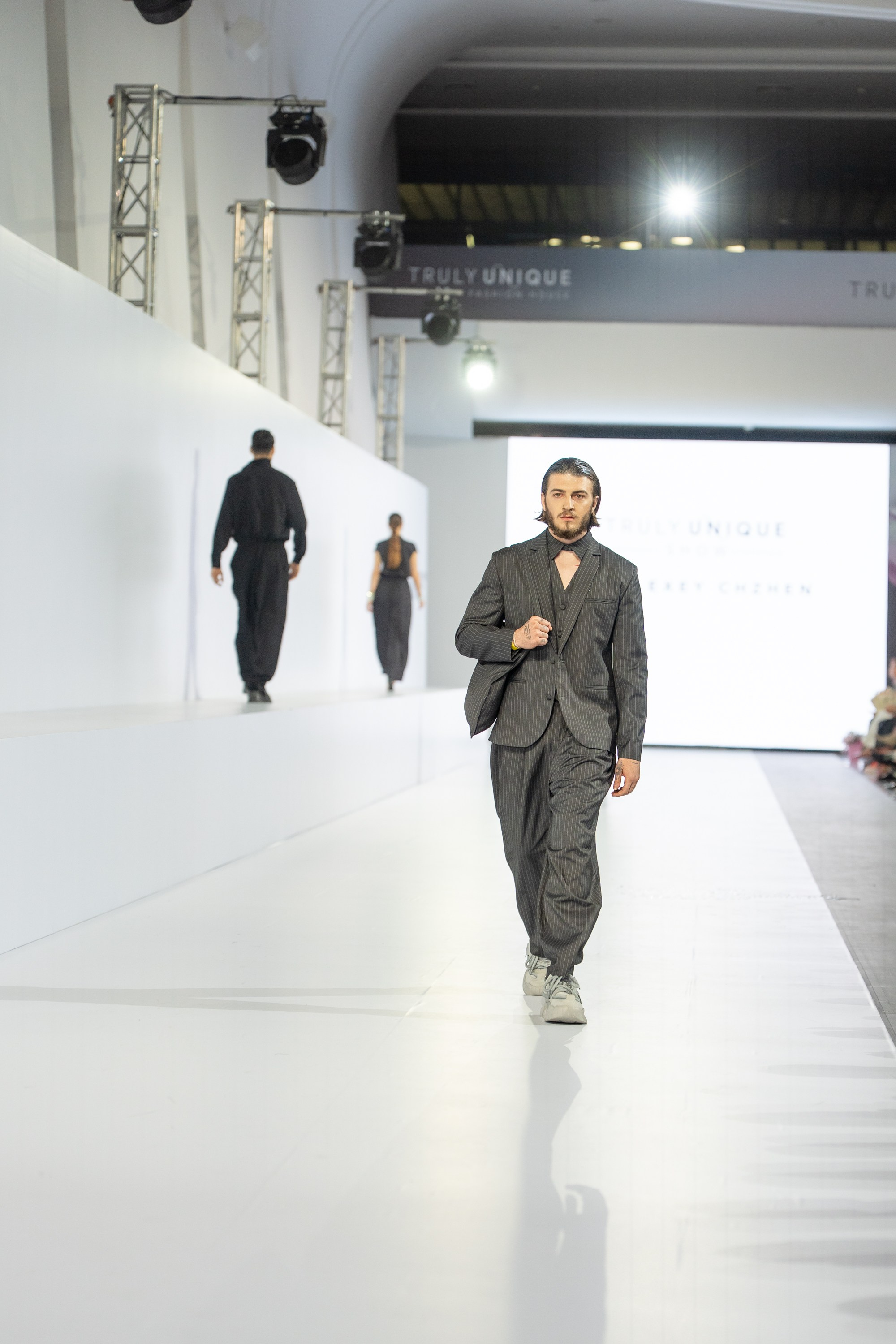 Truly Unique by Alexey ChZhen. Сайт Алматинского НЮ АРТ, будуар и фэшн фотографа Дениса Карпенко