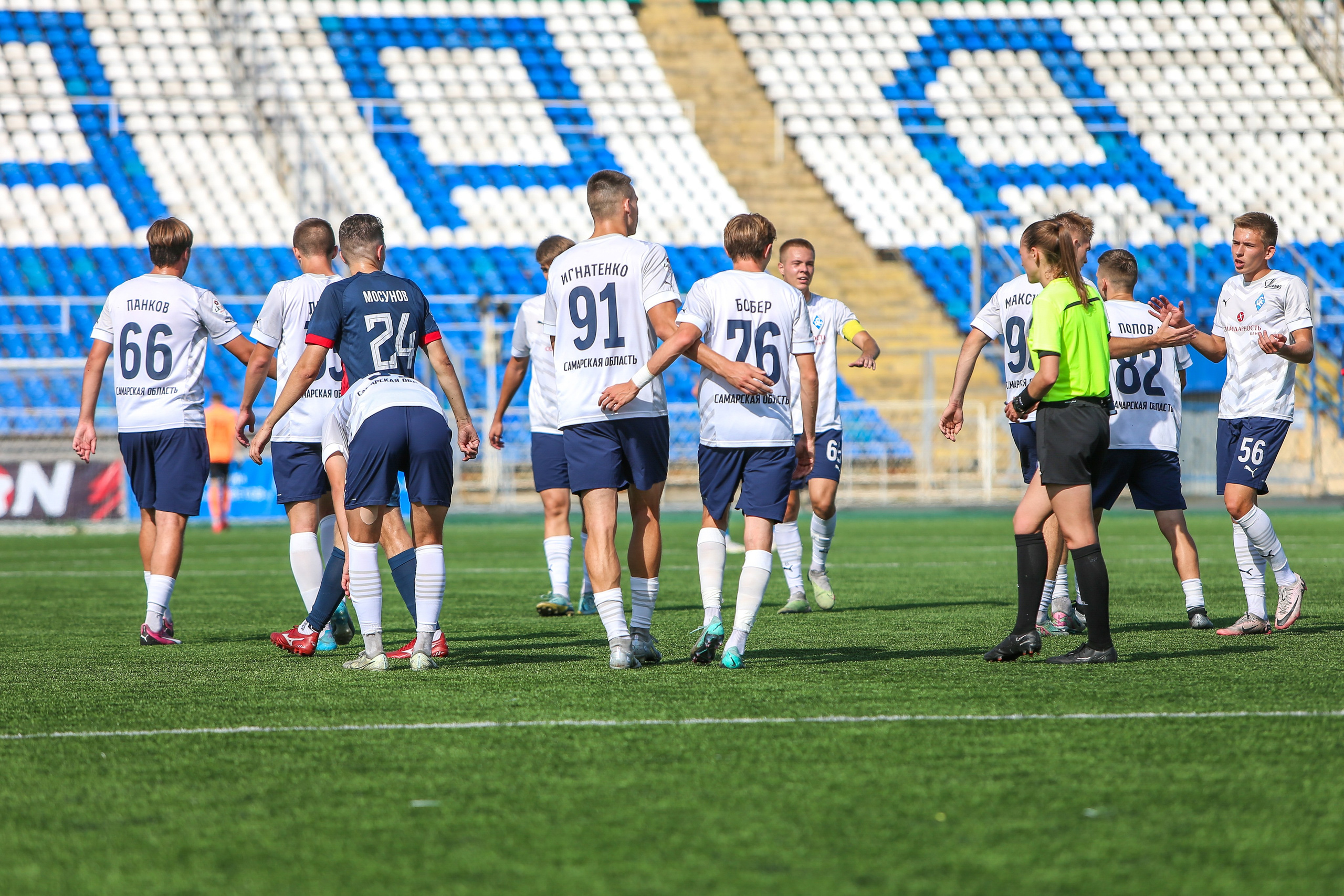 Крылья Советов — Уралец-ТС. Вторая Лига «Дивизион Б». Спортивный фотограф в Самаре