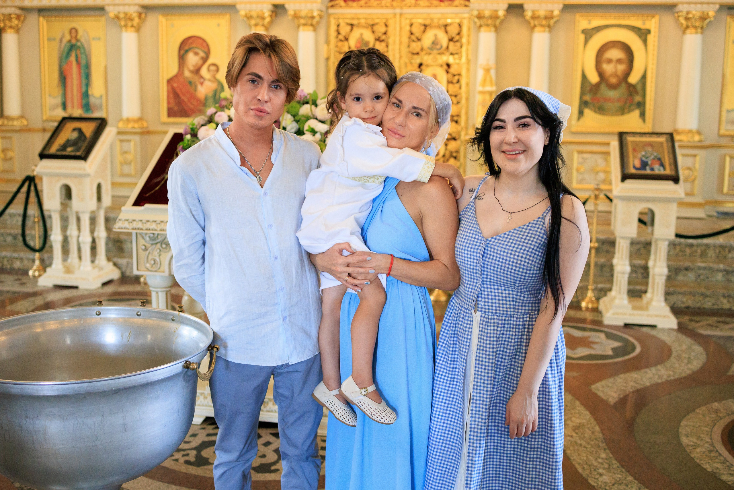 Фотосъёмка таинства крещения и крестин в городах Я фотограф снимающий венчания в городах Минеральные Воды, Пятигорск, Кисловодск, Ессентуки,. Репортажный и свадебный фотограф Пятигорск и КМВ