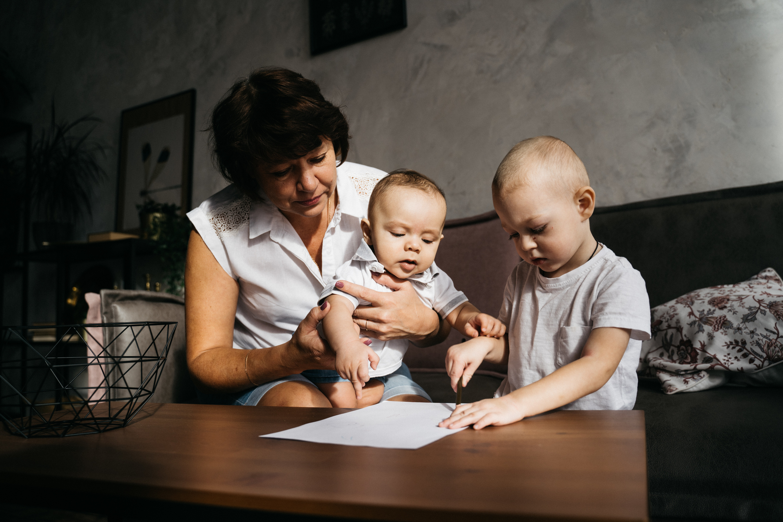 Семейная фотосессия в студии. Выпускные альбомы для детского сада и школы в Красноярске Мария Русяев