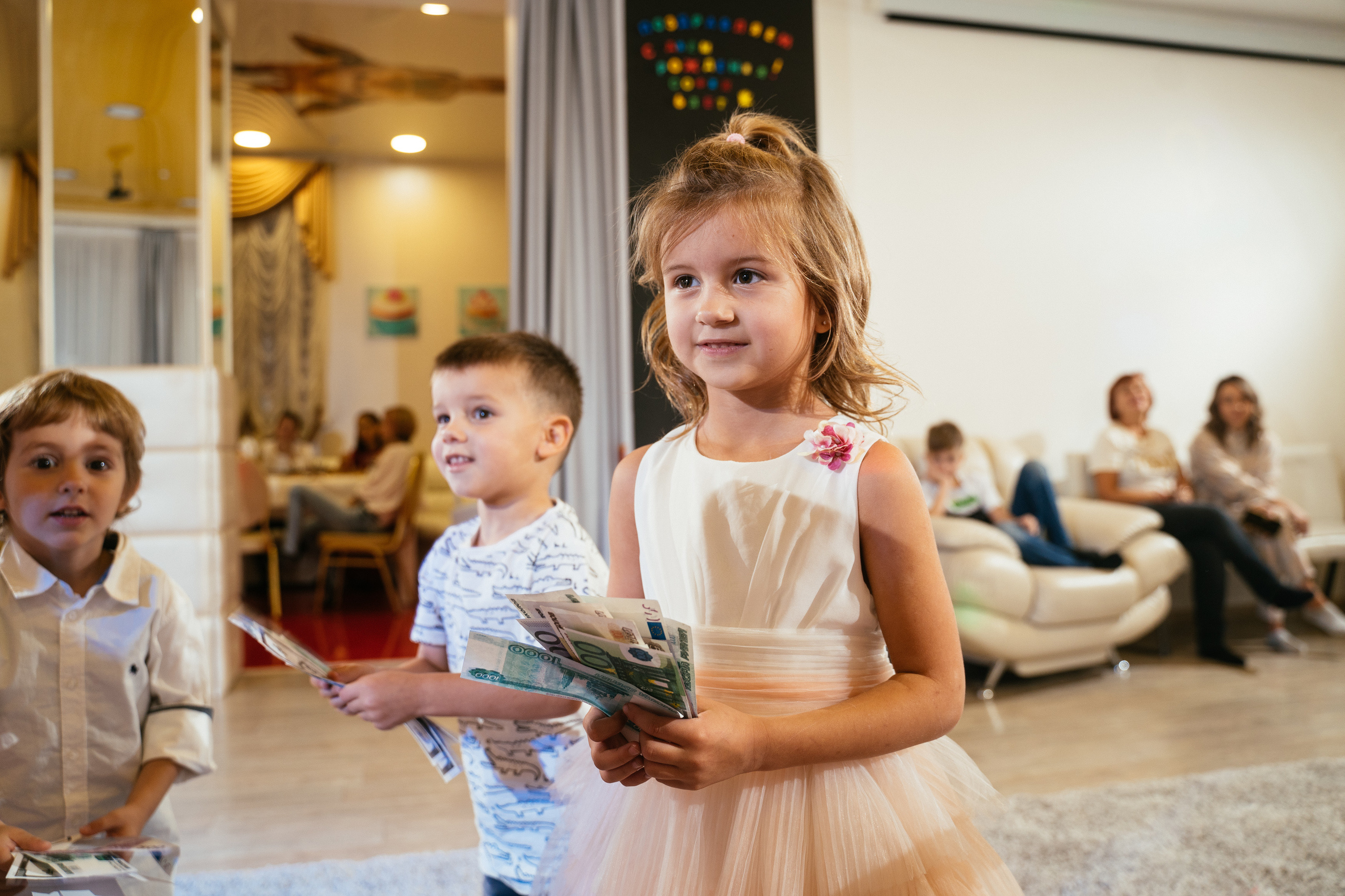 День рождения Софии. Выпускные альбомы для детского сада и школы в Красноярске Мария Русяев