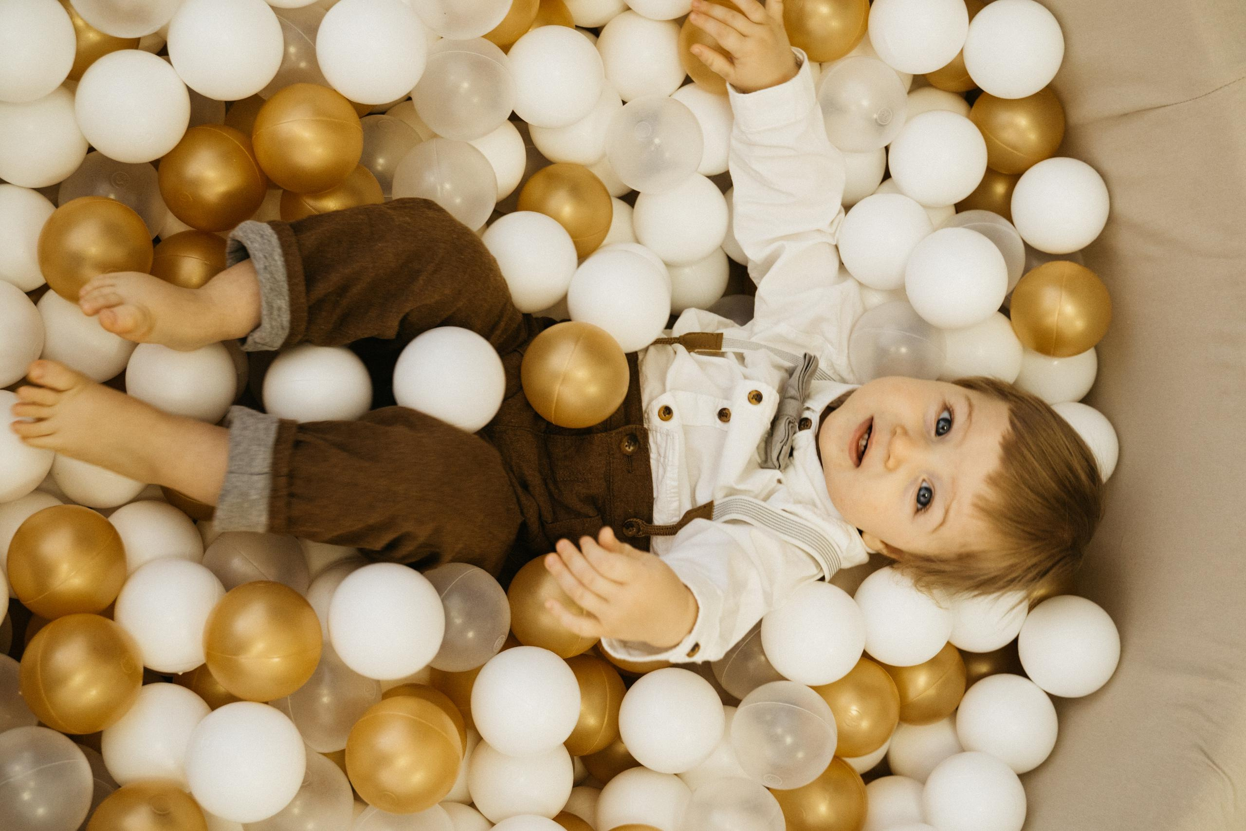 Захару 1 годик. Выпускные альбомы для детского сада и школы в Красноярске Мария Русяев