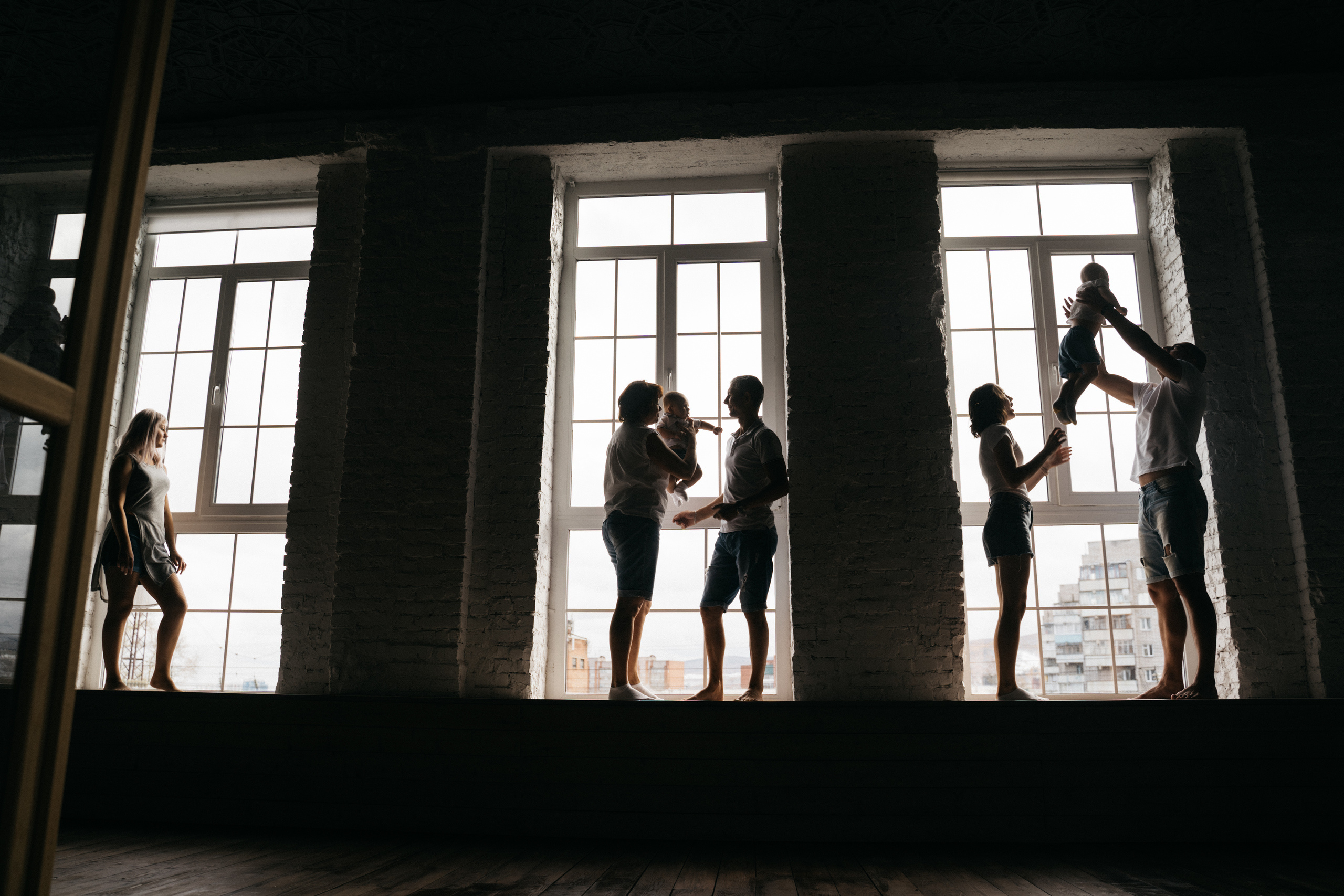 Семейная фотосессия в студии. Выпускные альбомы для детского сада и школы в Красноярске Мария Русяев