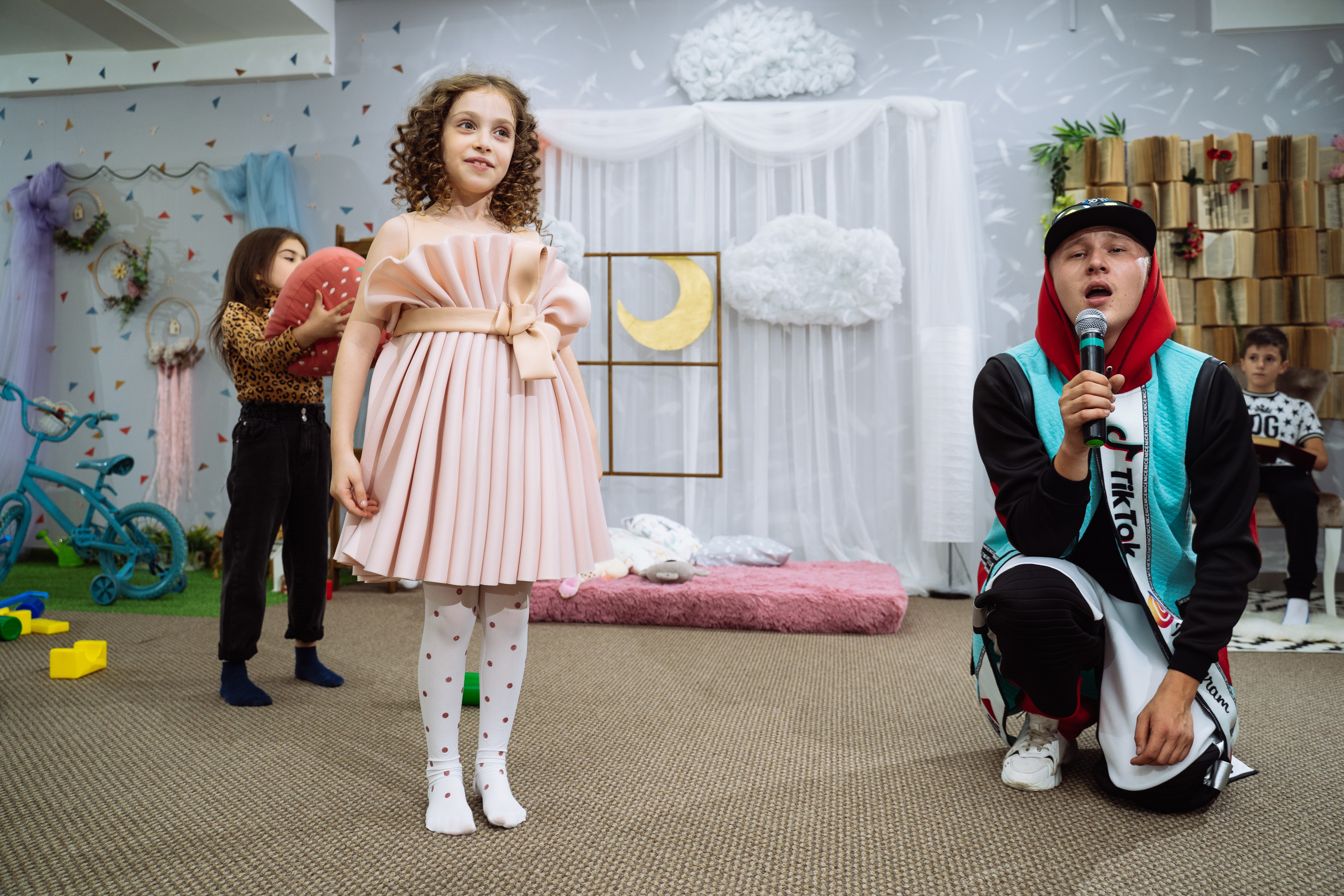 День рождения Эвелины. Выпускные альбомы для детского сада и школы в Красноярске Мария Русяев