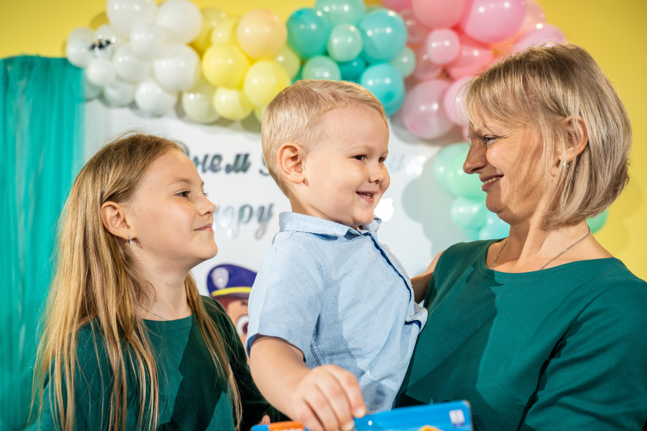 День рождения Фёдора. Выпускные альбомы для детского сада и школы в Красноярске Мария Русяев