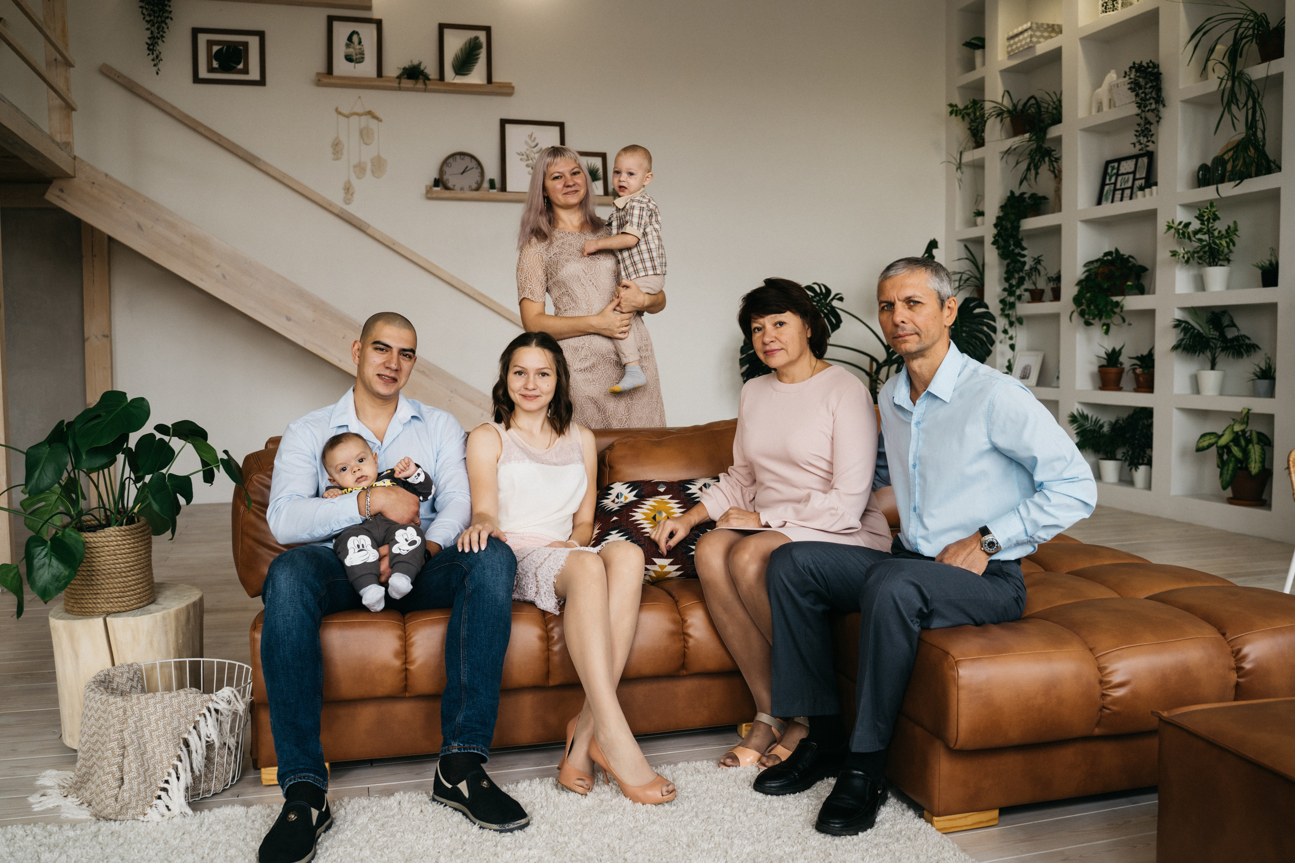 Семейная фотосессия в студии. Выпускные альбомы для детского сада и школы в Красноярске Мария Русяев