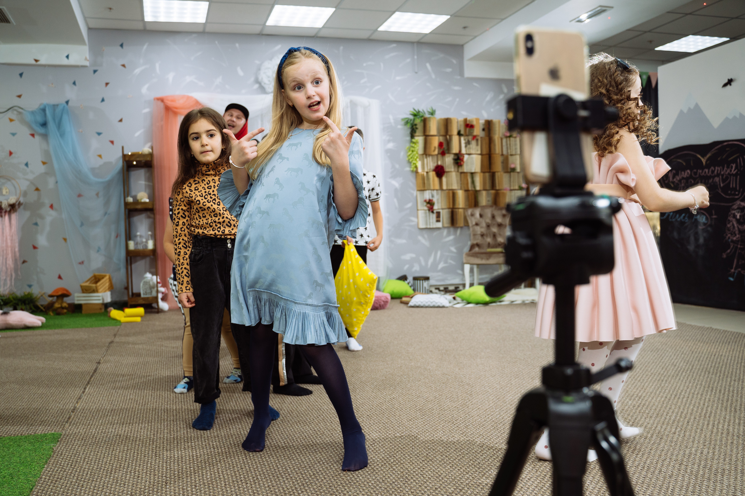 День рождения Эвелины. Выпускные альбомы для детского сада и школы в Красноярске Мария Русяев