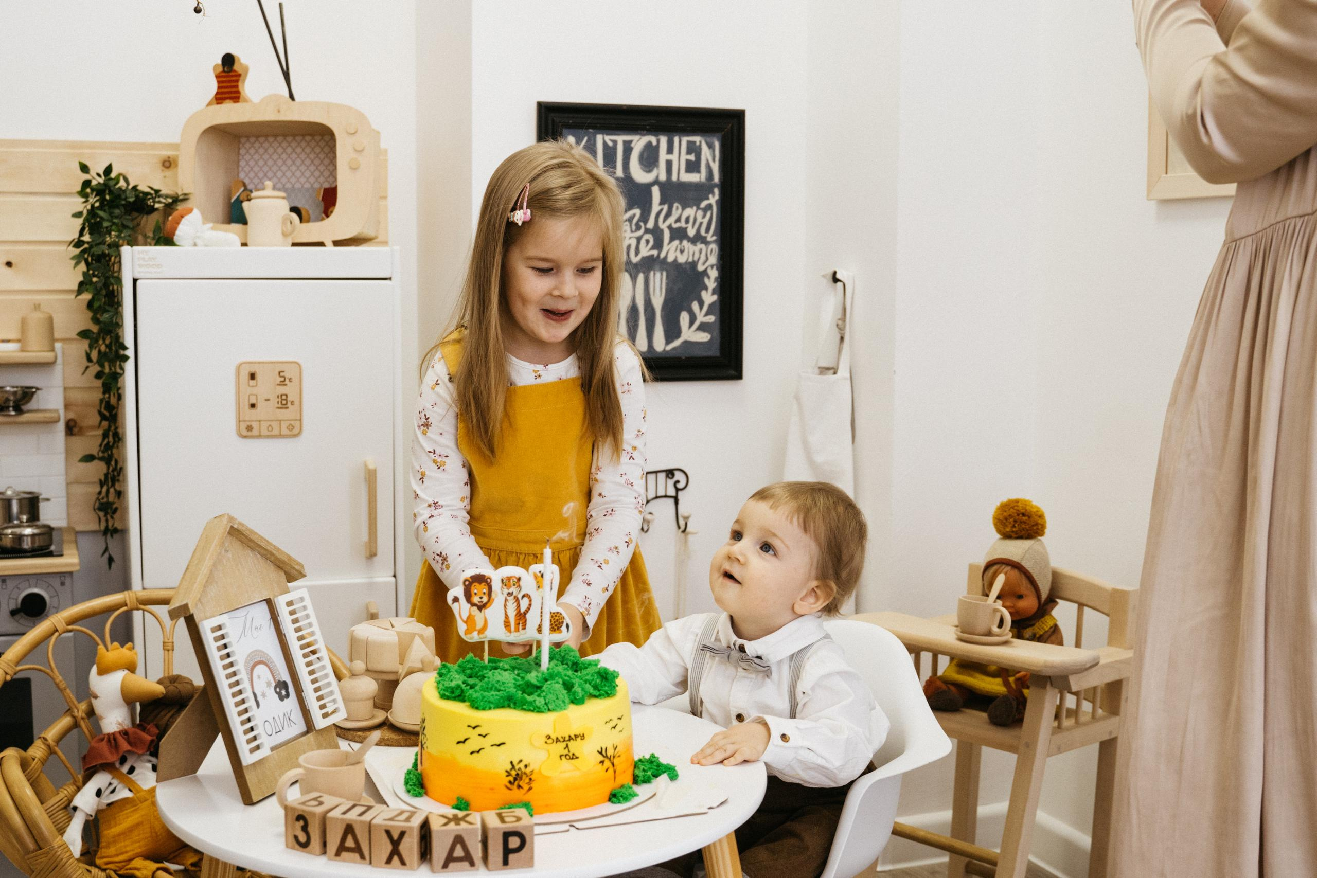 Захару 1 годик. Выпускные альбомы для детского сада и школы в Красноярске Мария Русяев