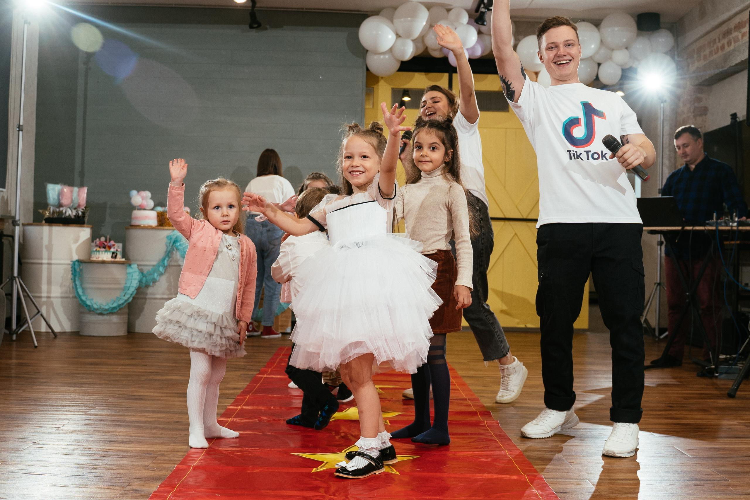 День рождения Полины. Выпускные альбомы для детского сада и школы в Красноярске Мария Русяев