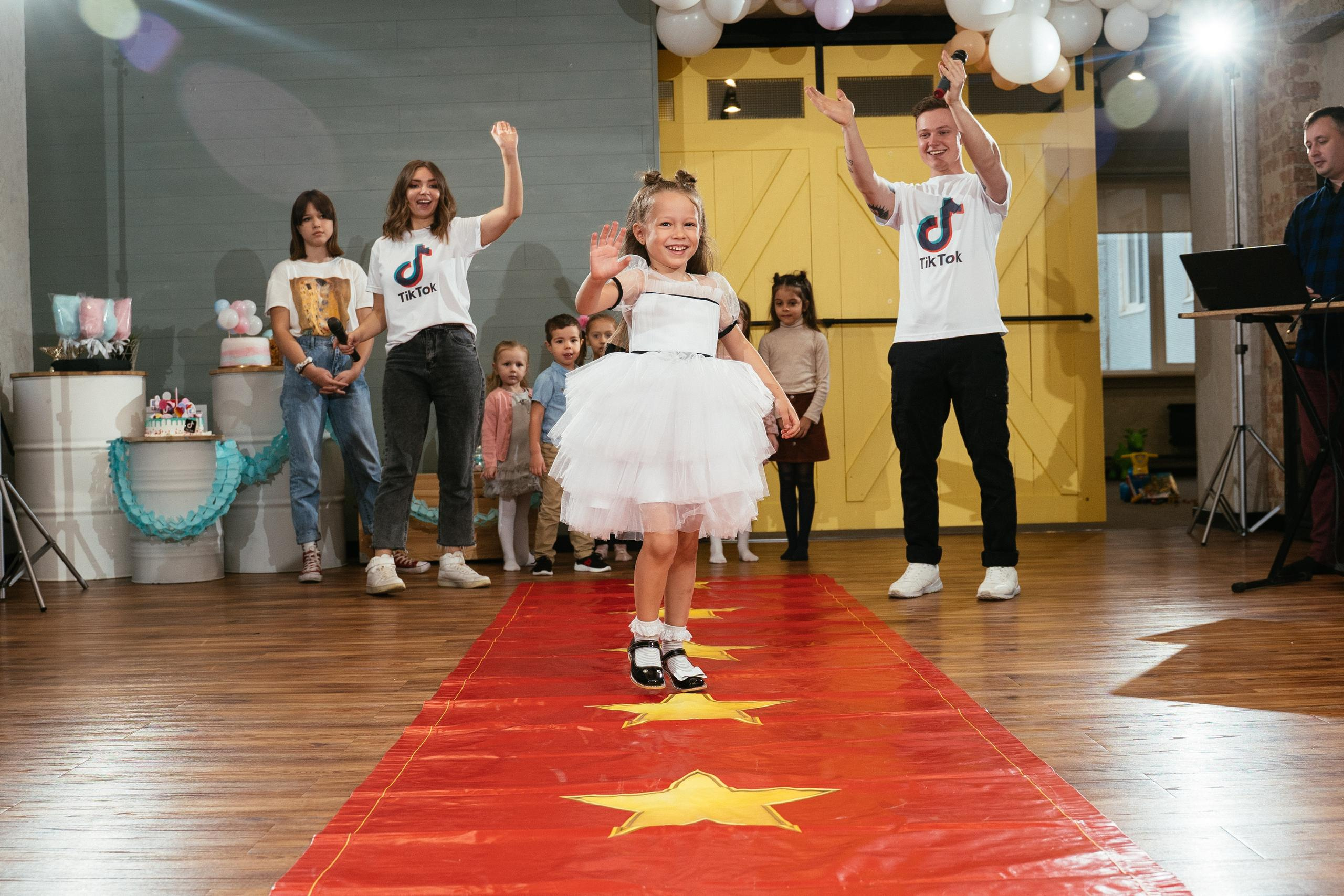 День рождения Полины. Выпускные альбомы для детского сада и школы в Красноярске Мария Русяев