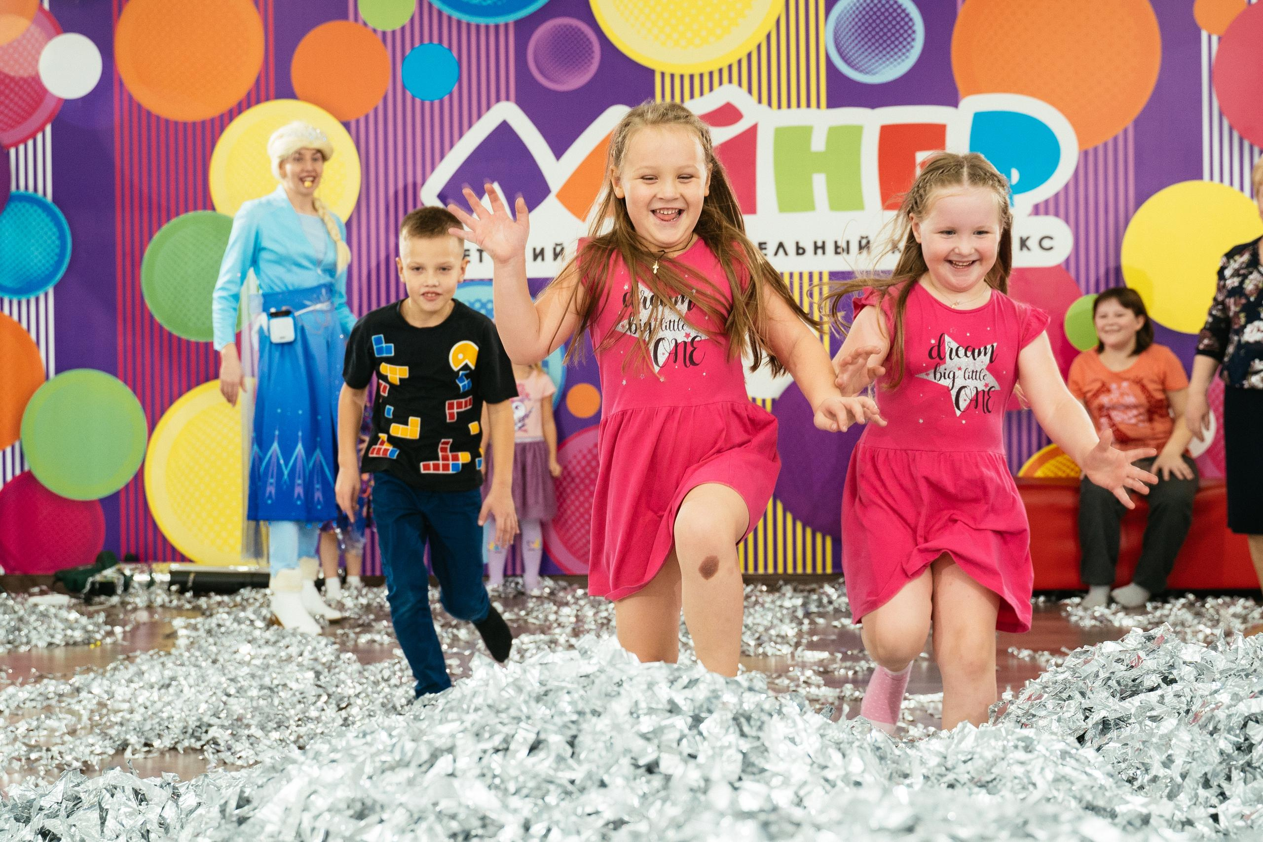 День рождения Даши. Выпускные альбомы для детского сада и школы в Красноярске Мария Русяев