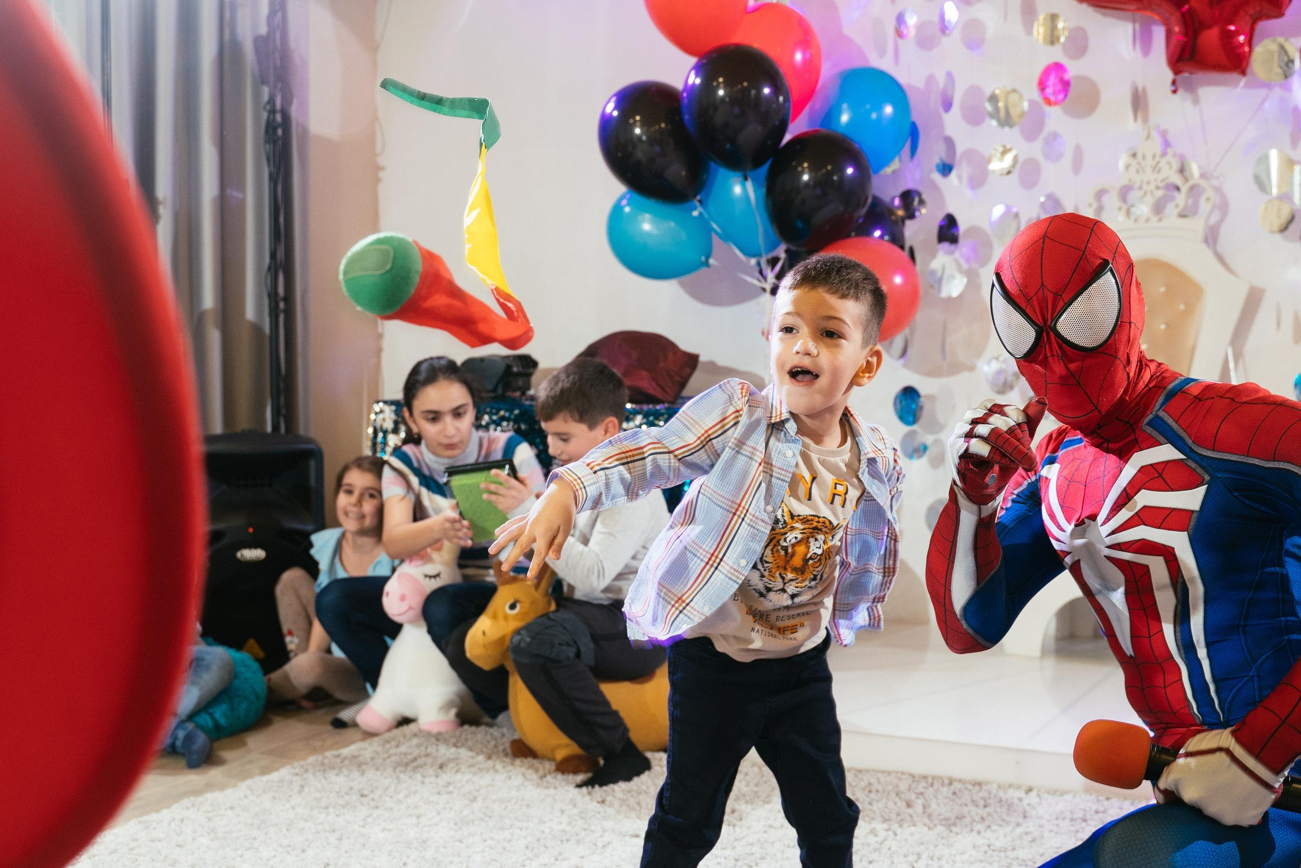 День рождения Бориса. Выпускные альбомы для детского сада и школы в Красноярске Мария Русяев