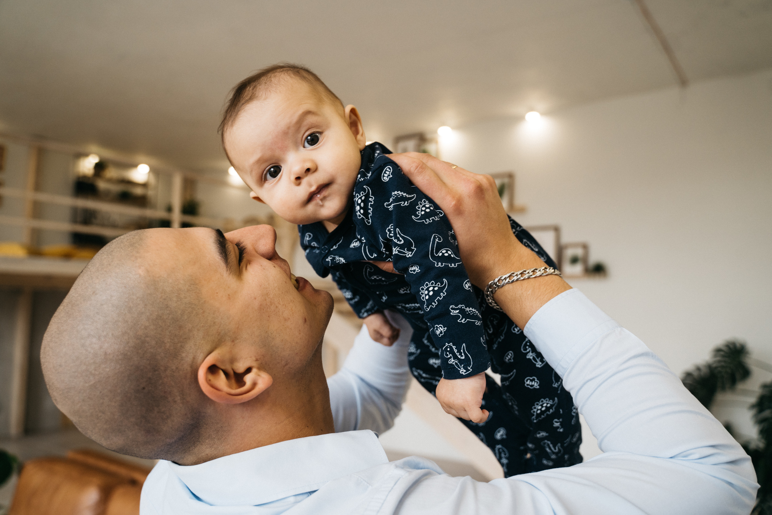 Семейная фотосессия в студии. Выпускные альбомы для детского сада и школы в Красноярске Мария Русяев