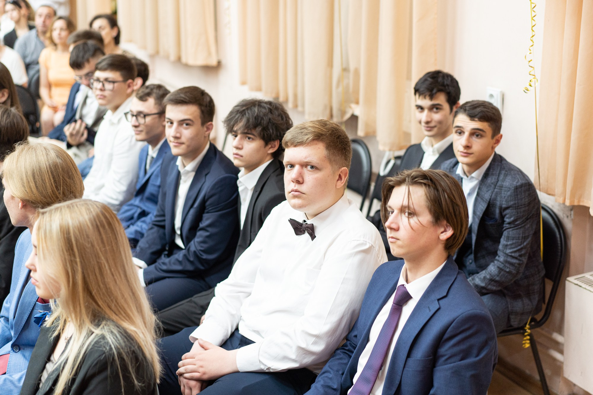 Гимназия выпуск. Фотограф Куколева Катерина