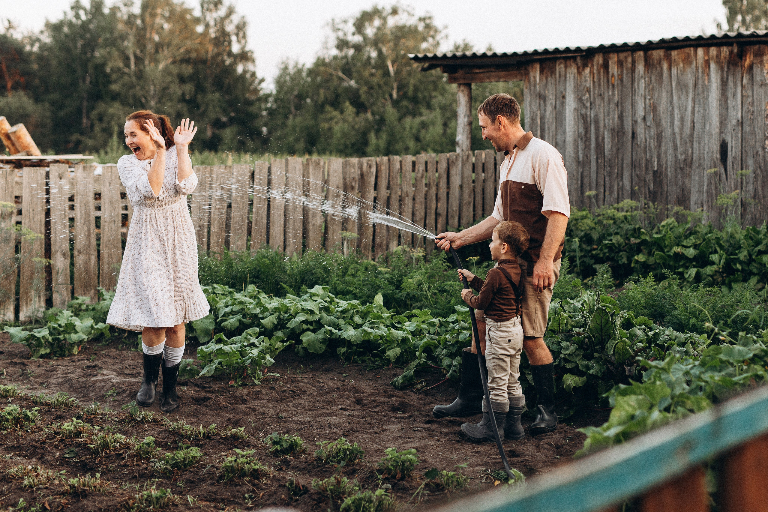 Даша, Денис, Макс, сибирское лето в деревне. Семейный фотограф в Москве Марина Петра