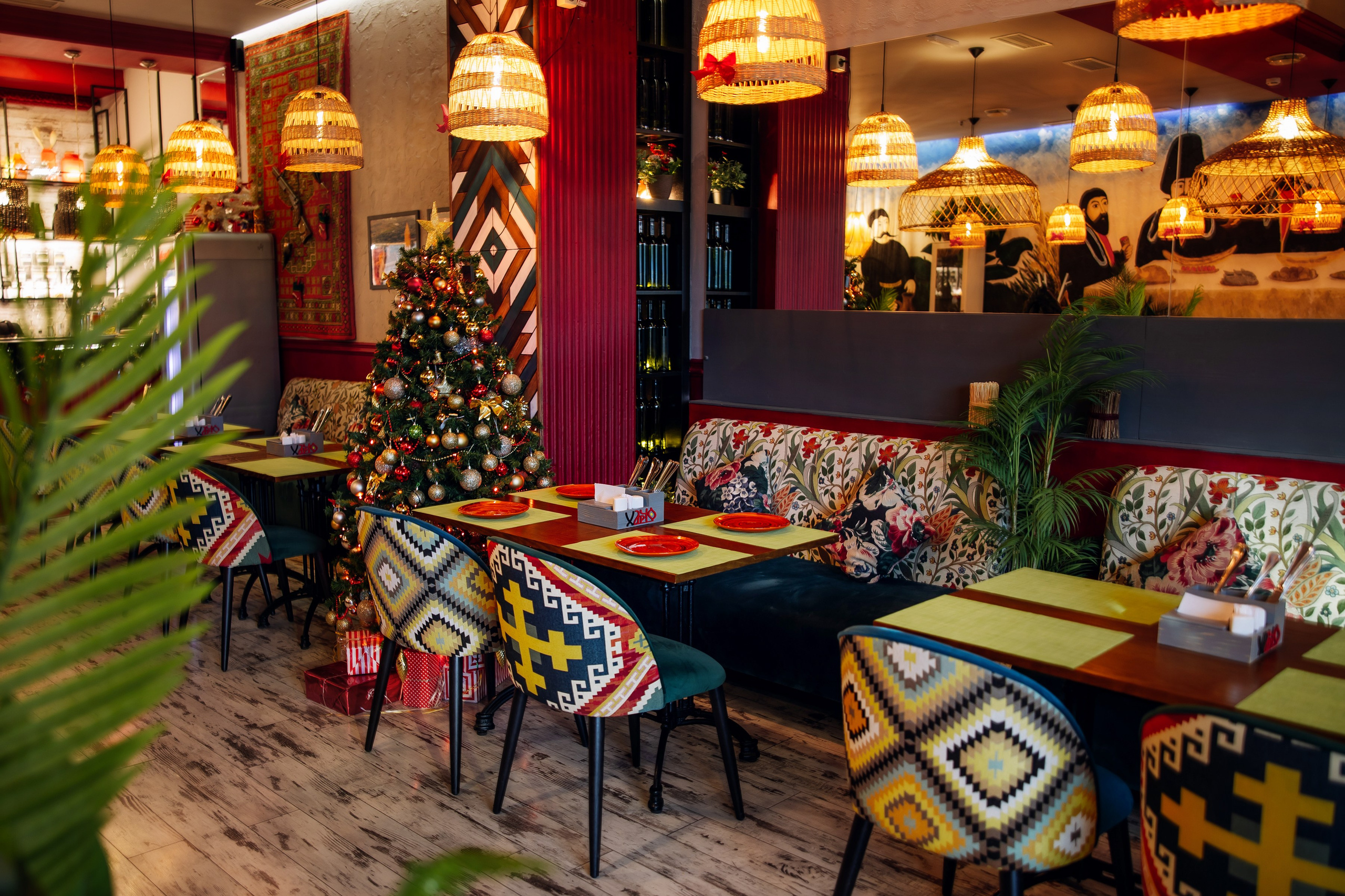 Интерьерная съёмка для ресторана «Харчо». Фотограф в Краснодаре