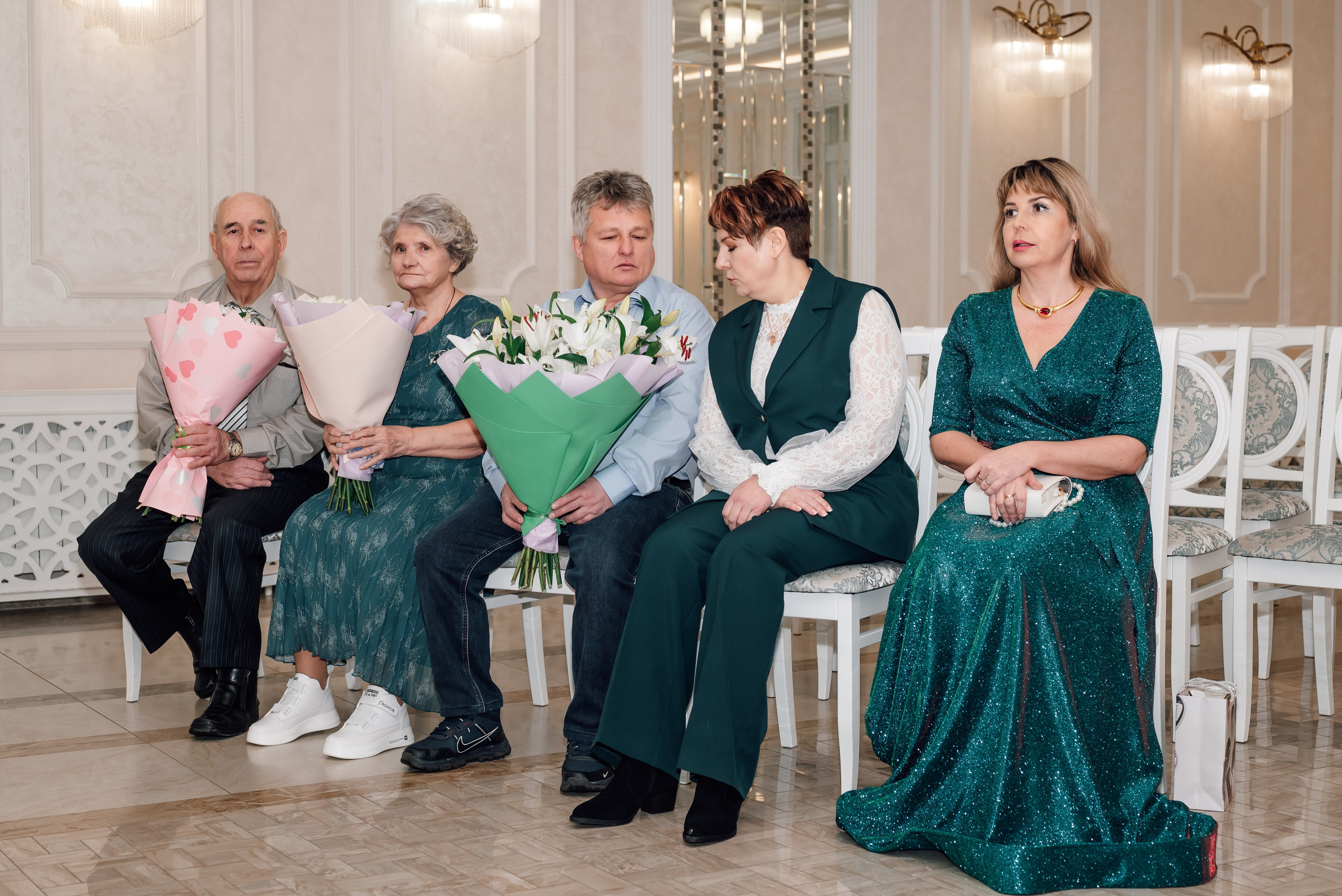 Свадьбы: ЗАГС. Фотограф Вероника Чермных