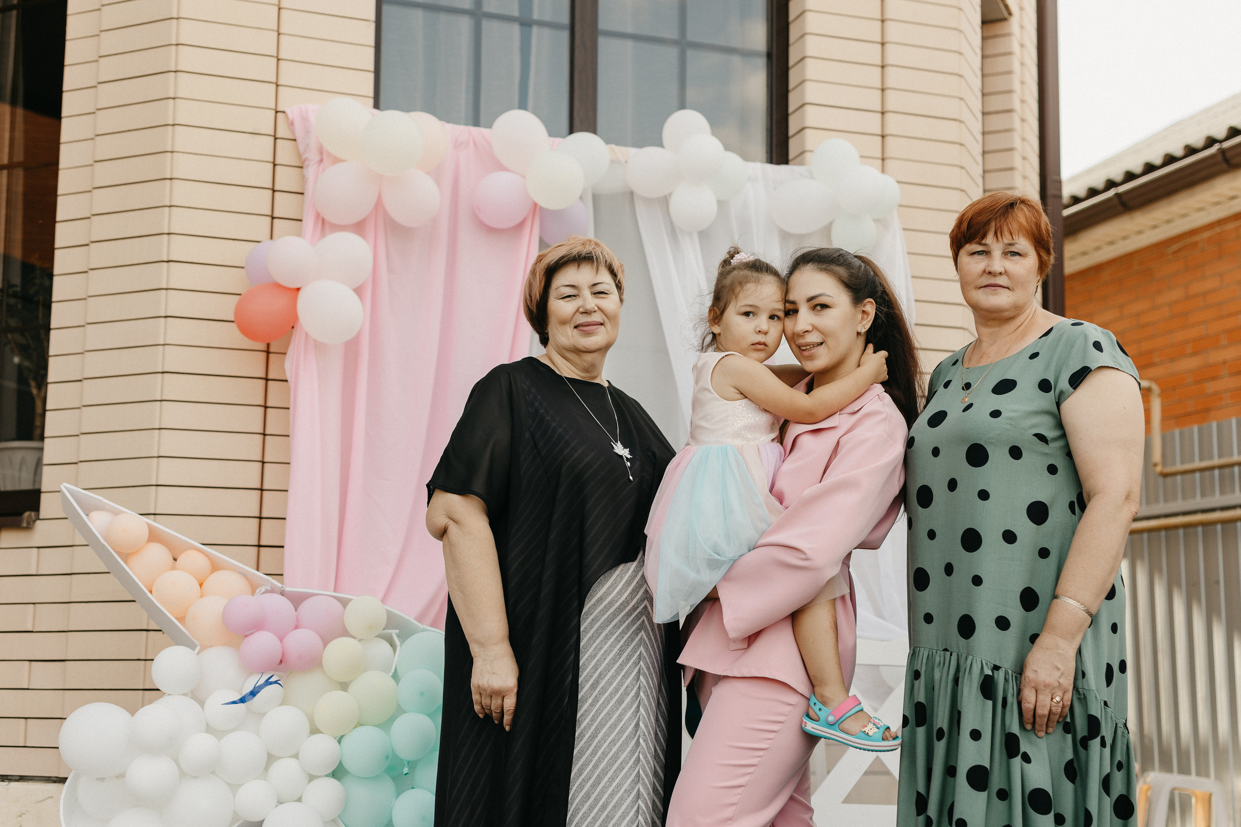 Настя и Ильдар (Карине 3 года). Семейный фотограф в г. Ростову-на-Дону Козлова Евгения