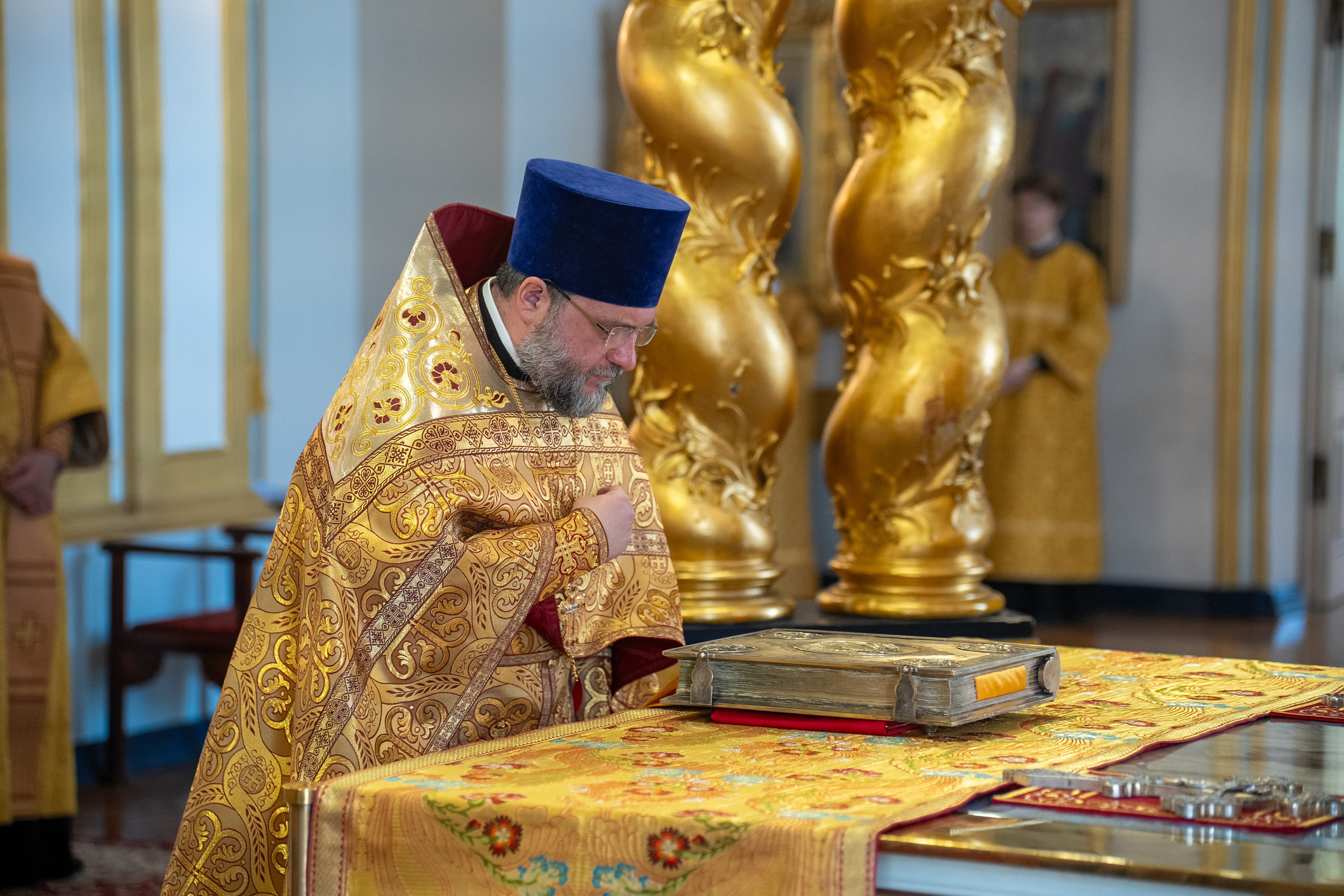 Неделя 3-я по Пятидесятнице. Всех святых Санкт-Петербургской митрополии. Свт. Ионы, митр. Московского и всея Руси, чудотворца. НИКОЛО-БОГОЯВЛЕНСКИЙ МОРСКОЙ СОБОР