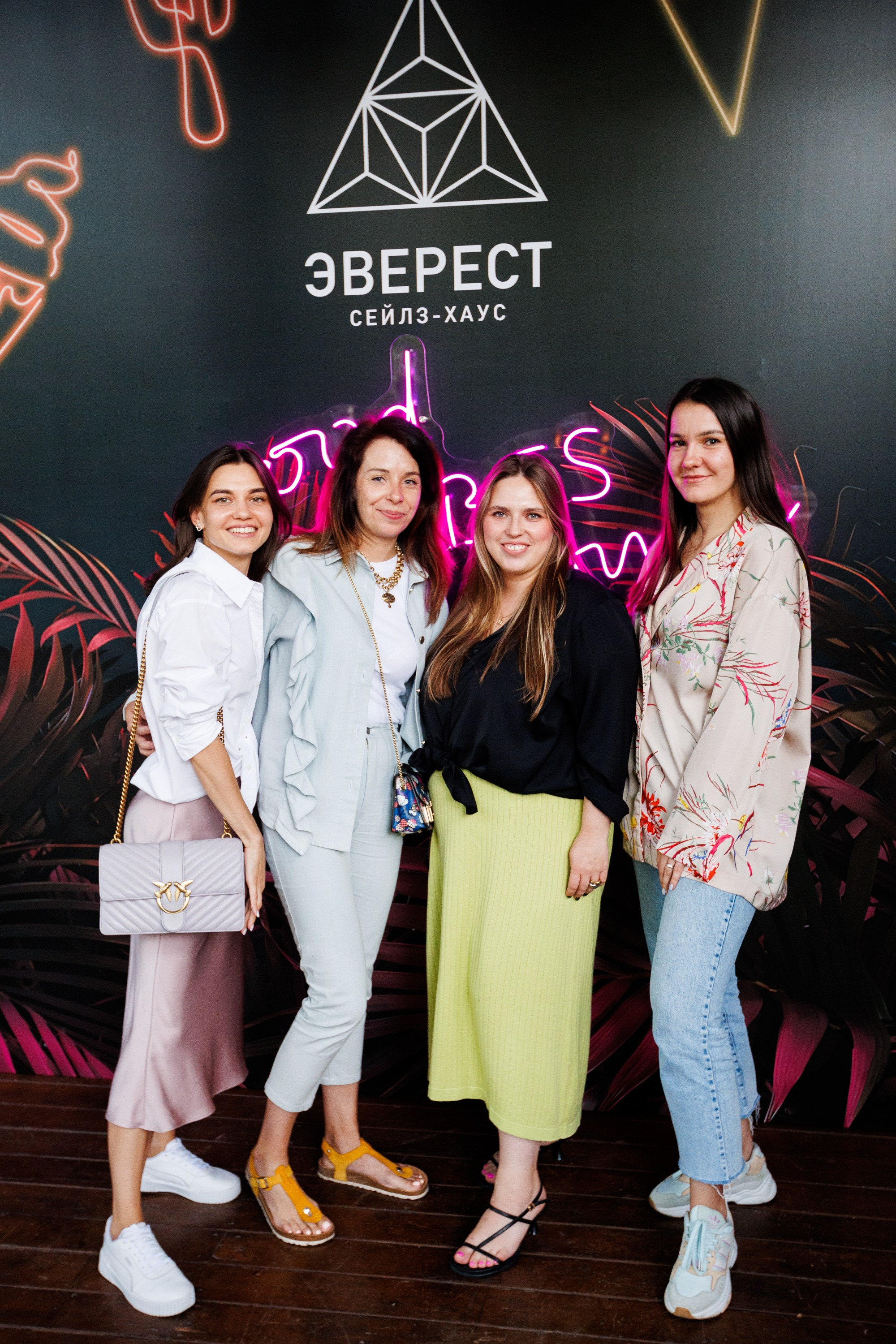 EVEREST VIBE good vibes only 16.08.2023. EVEREST PHOTO REPORT