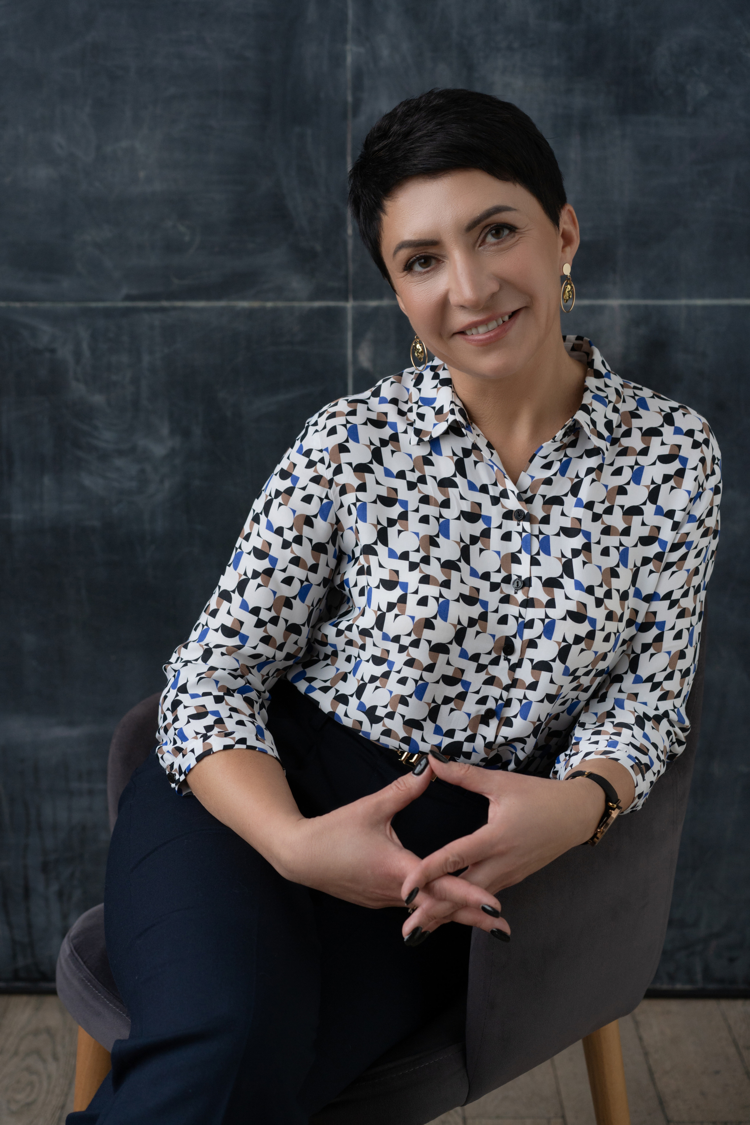 Студийная съемка для Елены, специалиста по финансам. Портретный фотограф из Санкт-Петербурга Наталья Бялая