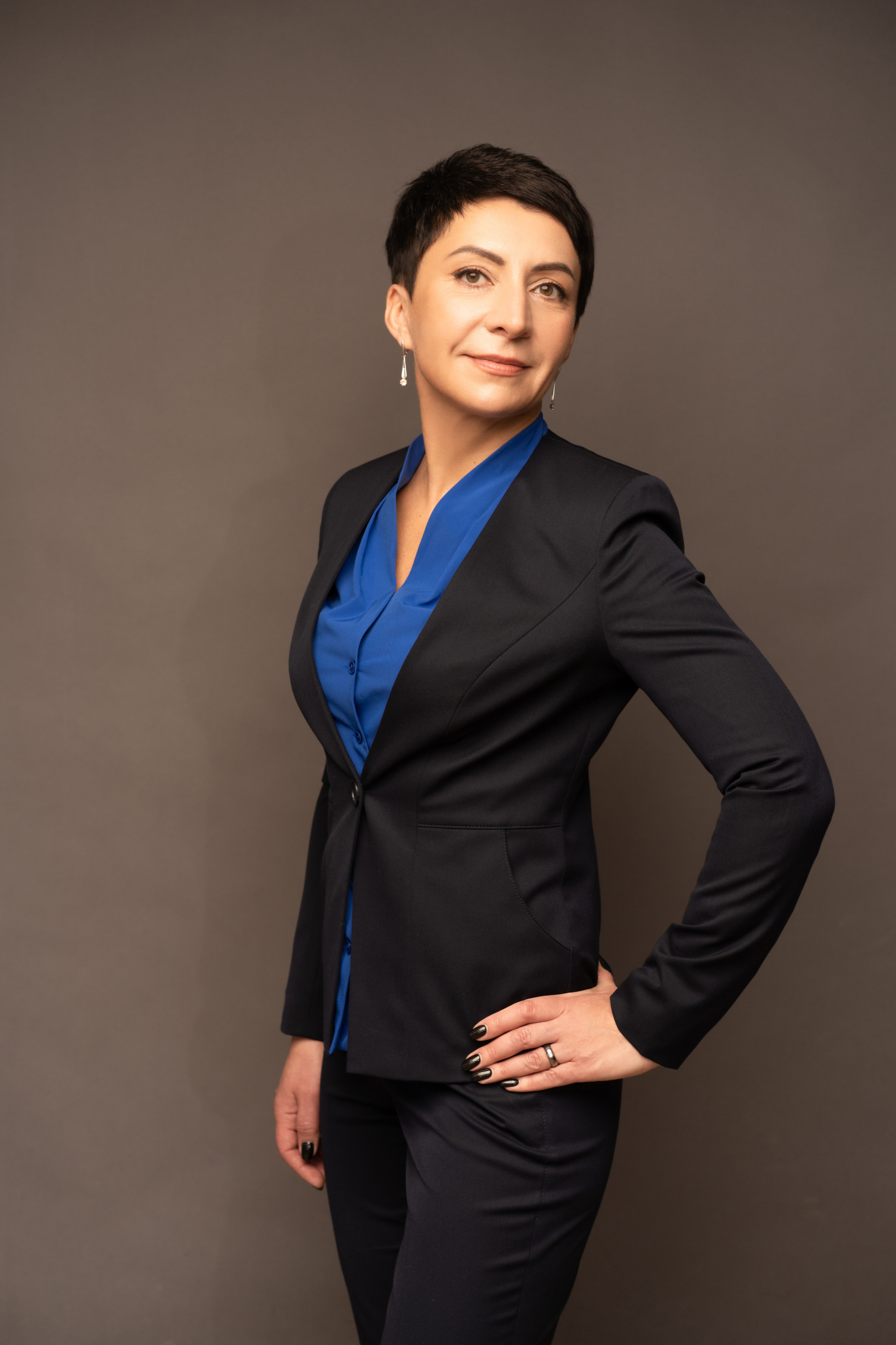 Студийная съемка для Елены, специалиста по финансам. Портретный фотограф из Санкт-Петербурга Наталья Бялая