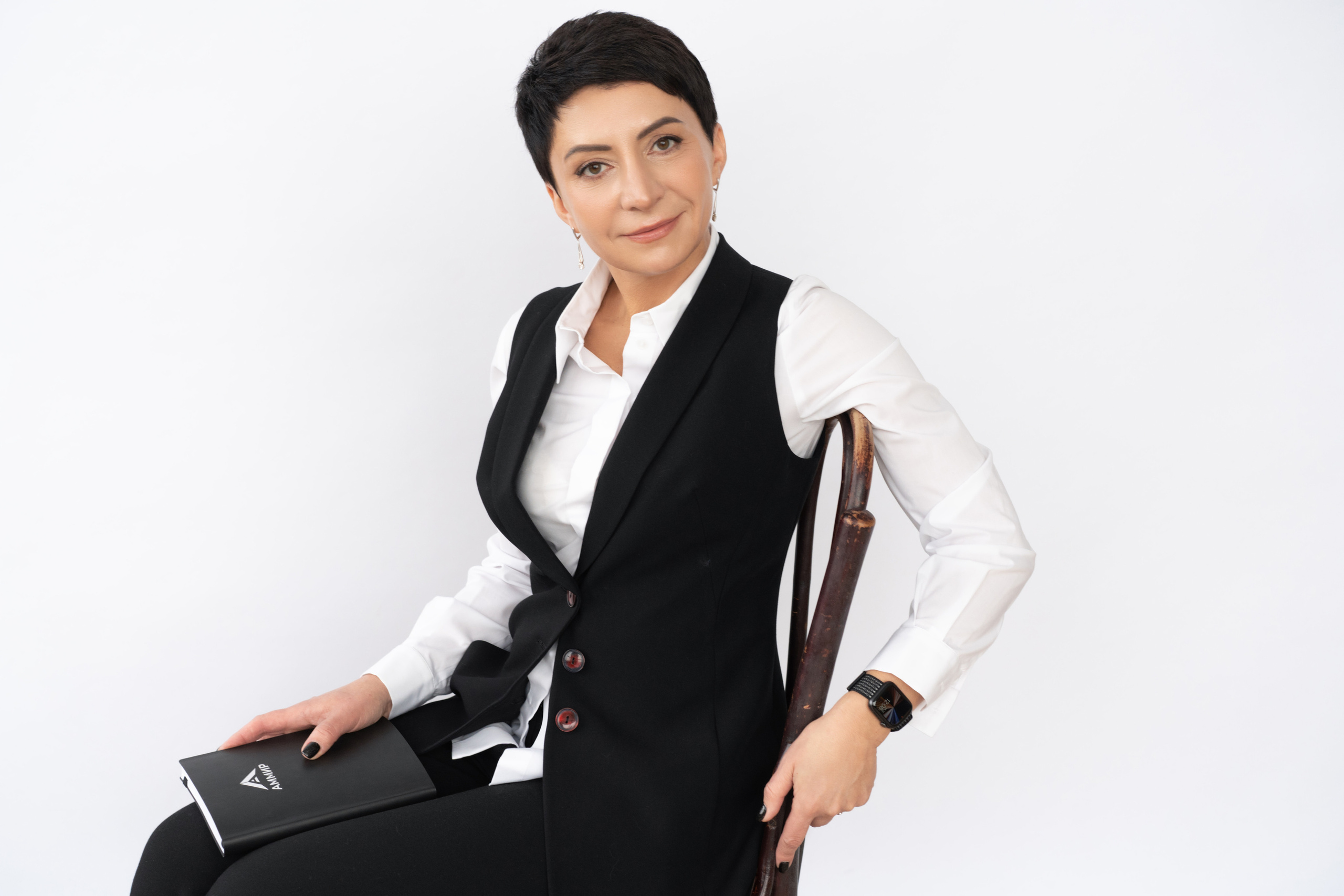 Студийная съемка для Елены, специалиста по финансам. Портретный фотограф из Санкт-Петербурга Наталья Бялая